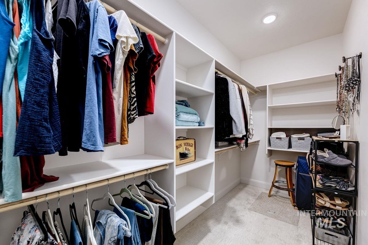 2406 W Herron Ridge Drive, Nampa, Idaho 83686, 3 Bedrooms, 2 Bathrooms, Residential For Sale, Price $515,121,MLS 98976111