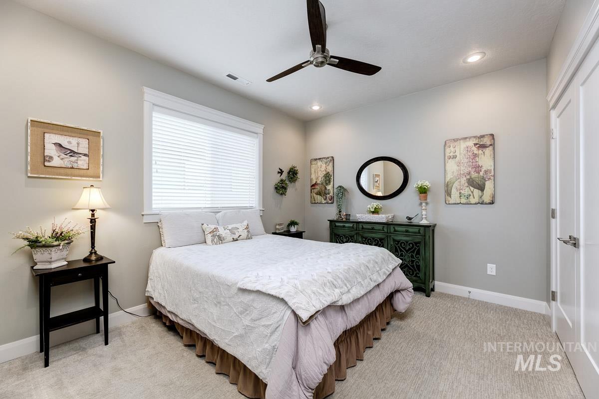 2406 W Herron Ridge Drive, Nampa, Idaho 83686, 3 Bedrooms, 2 Bathrooms, Residential For Sale, Price $515,121,MLS 98976111