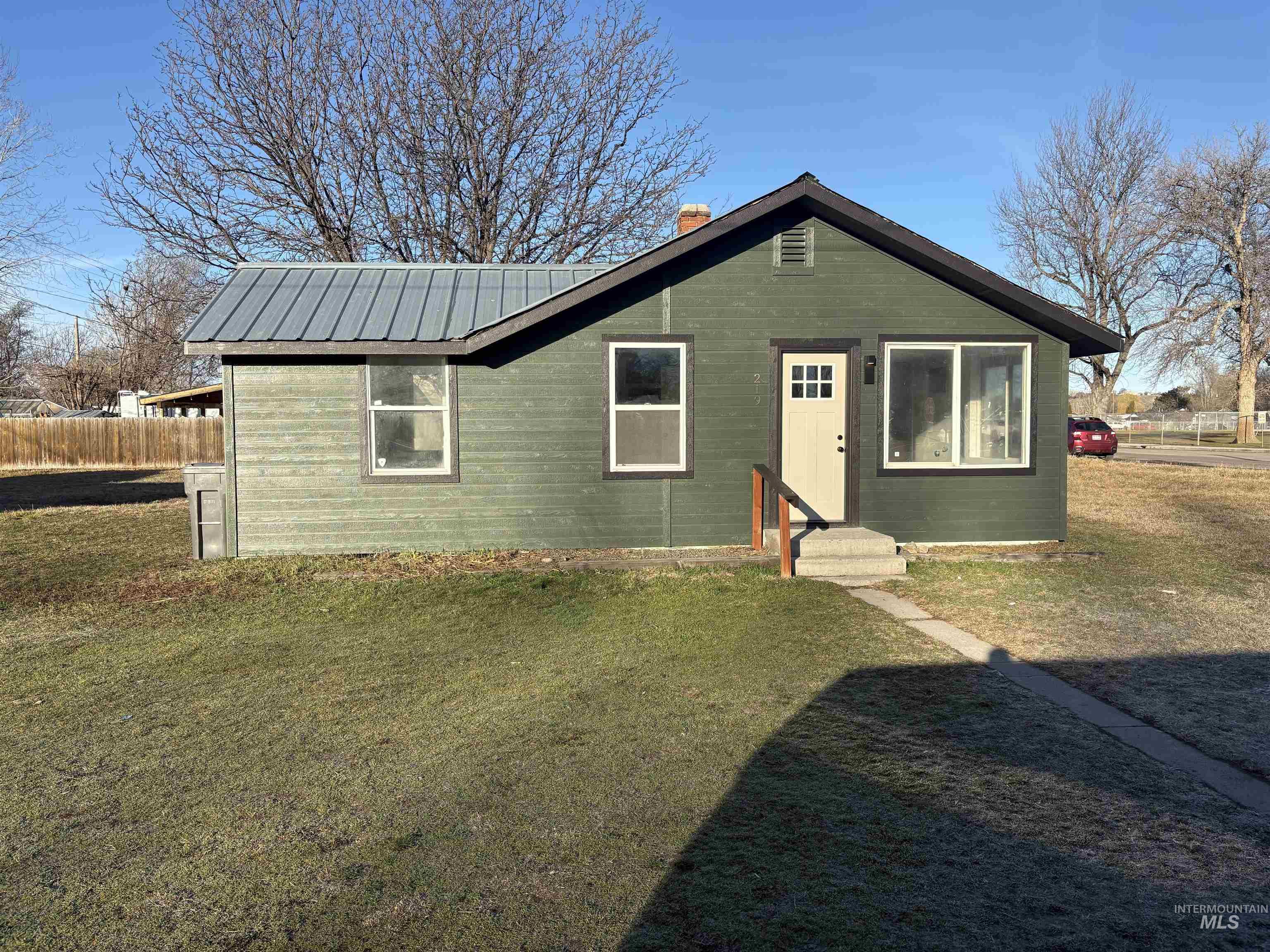 219 N 4th ST, Homedale, Idaho 83628, 2 Bedrooms, 1 Bathroom, Residential For Sale, Price $249,000, 98976113
