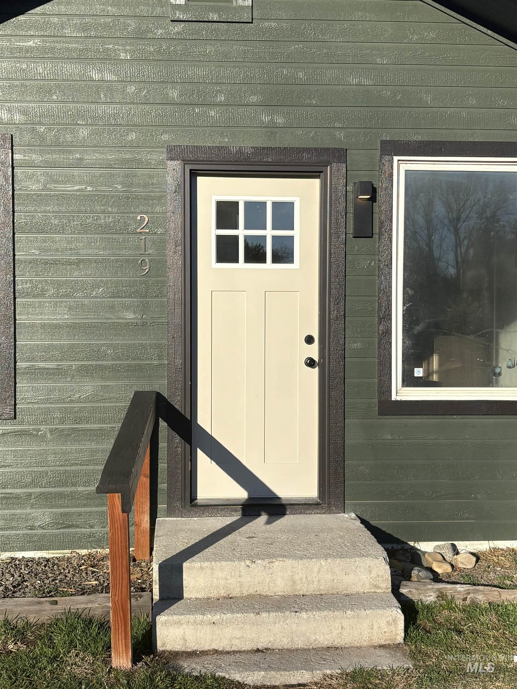 219 N 4th ST, Homedale, Idaho 83628, 2 Bedrooms, 1 Bathroom, Residential For Sale, Price $249,000, 98976113