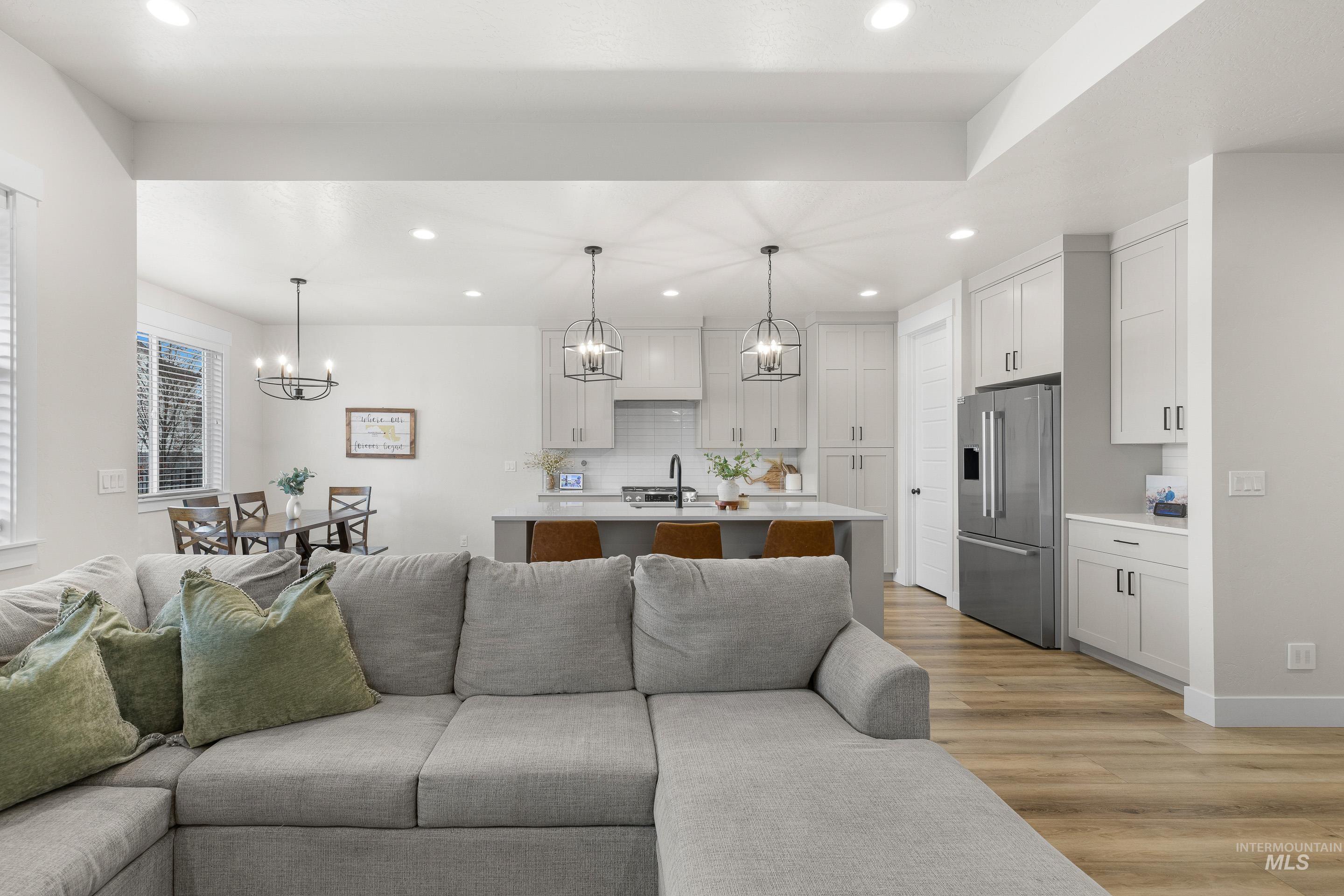 18285 N Arch Haven Way, Nampa, Idaho 83687, 3 Bedrooms, 2 Bathrooms, Residential For Sale, Price $474,900,MLS 98976114