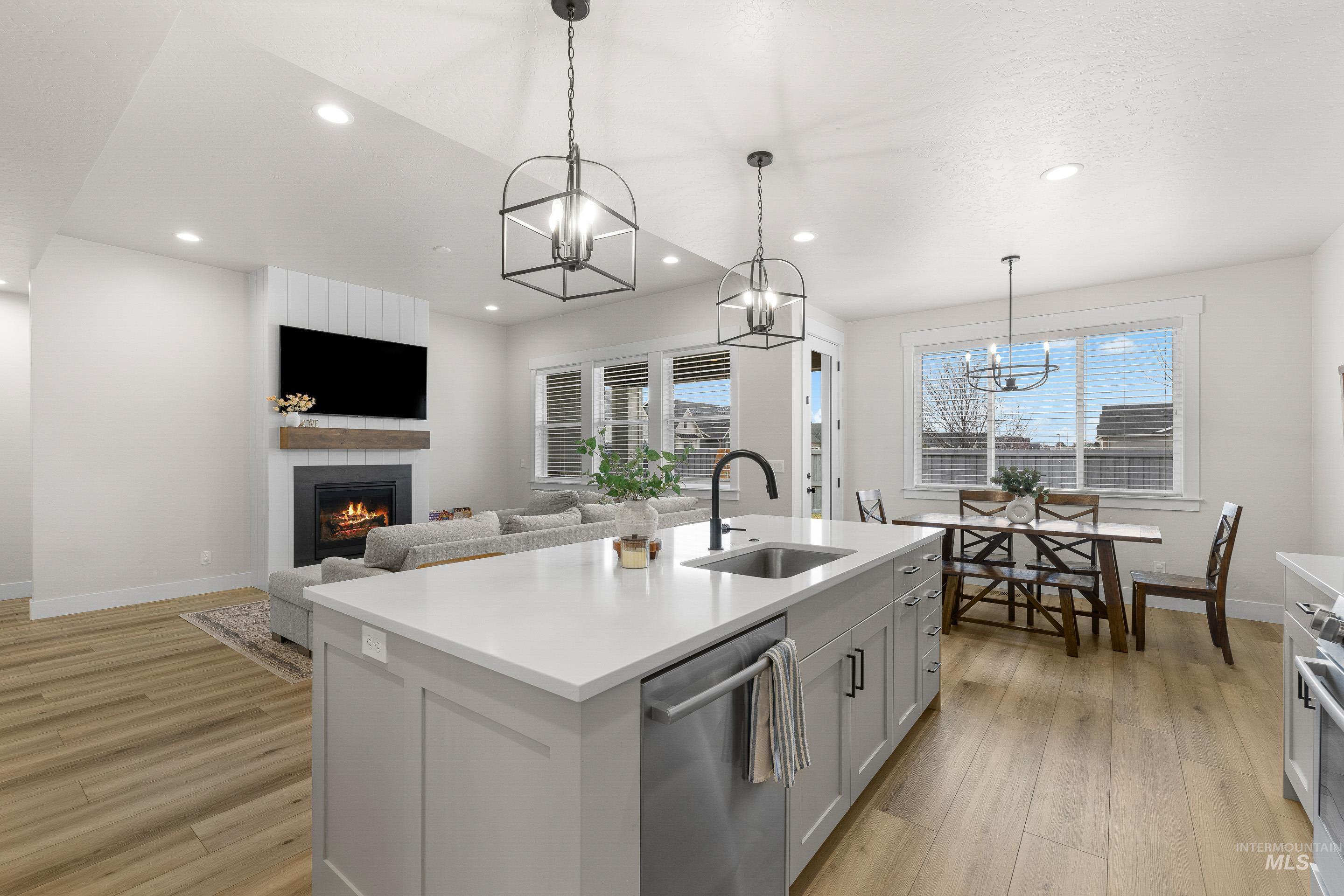 18285 N Arch Haven Way, Nampa, Idaho 83687, 3 Bedrooms, 2 Bathrooms, Residential For Sale, Price $474,900,MLS 98976114