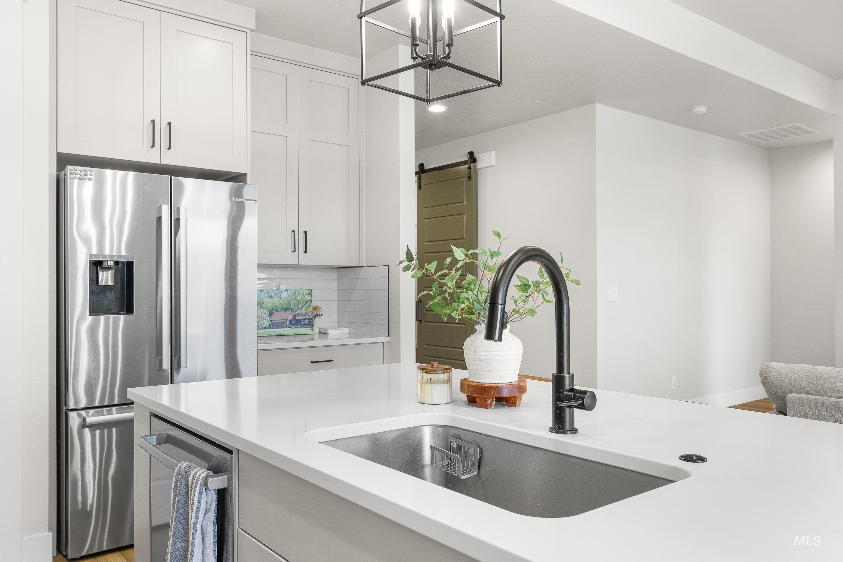 18285 N Arch Haven Way, Nampa, Idaho 83687, 3 Bedrooms, 2 Bathrooms, Residential For Sale, Price $474,900,MLS 98976114