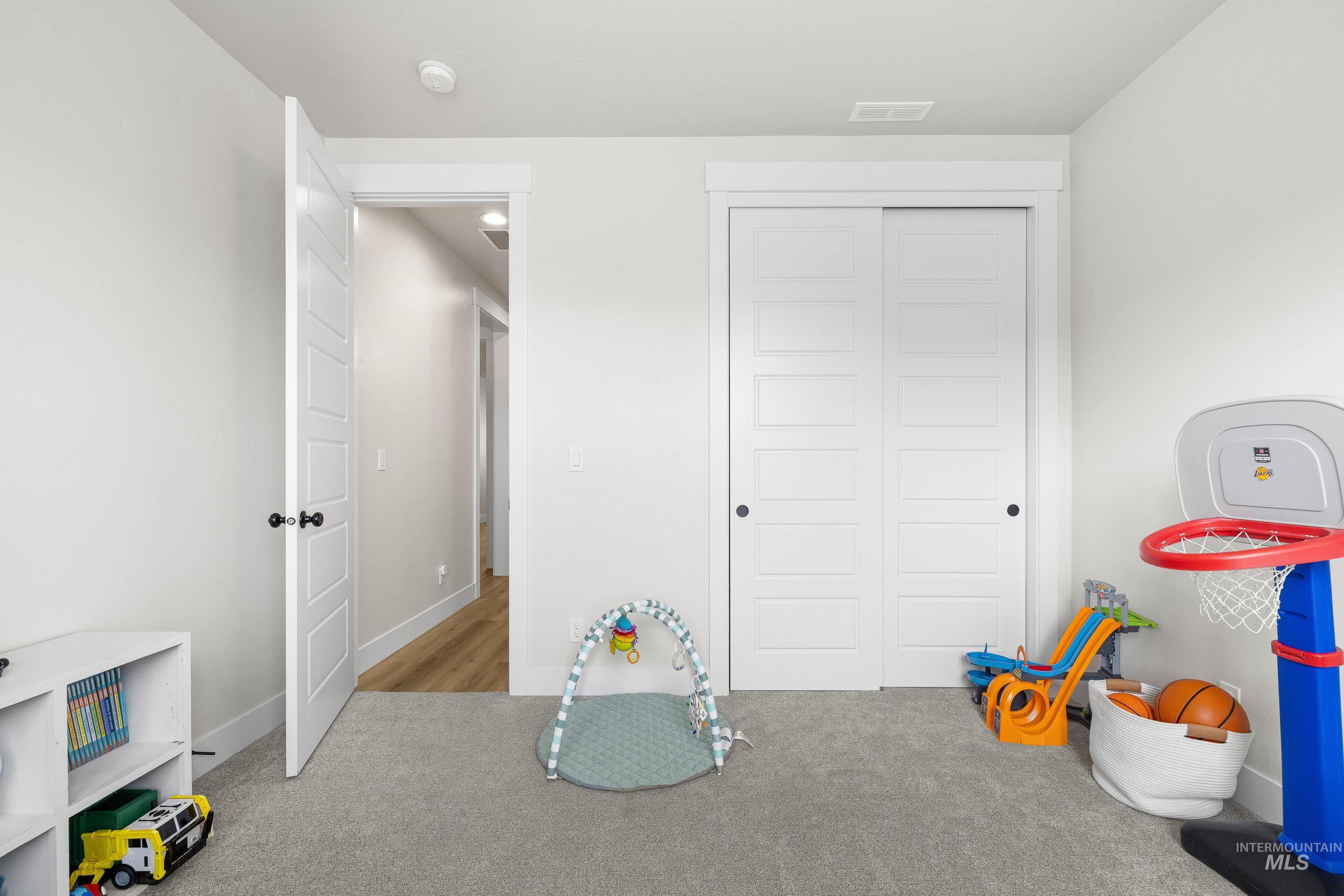 18285 N Arch Haven Way, Nampa, Idaho 83687, 3 Bedrooms, 2 Bathrooms, Residential For Sale, Price $474,900,MLS 98976114