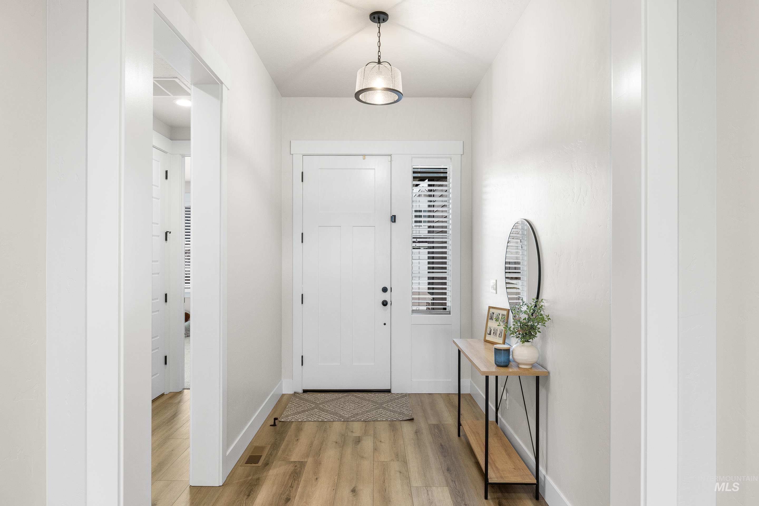 18285 N Arch Haven Way, Nampa, Idaho 83687, 3 Bedrooms, 2 Bathrooms, Residential For Sale, Price $474,900,MLS 98976114