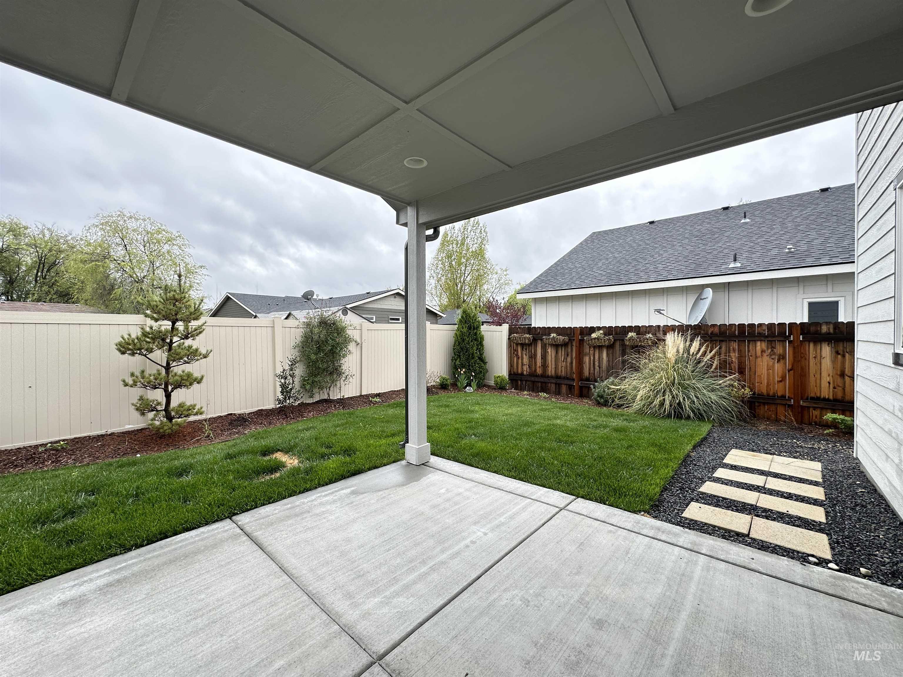 9687 W Arnold Rd., Boise, Idaho 83714, 4 Bedrooms, 2.5 Bathrooms, Residential For Sale, Price $619,900, 98976115