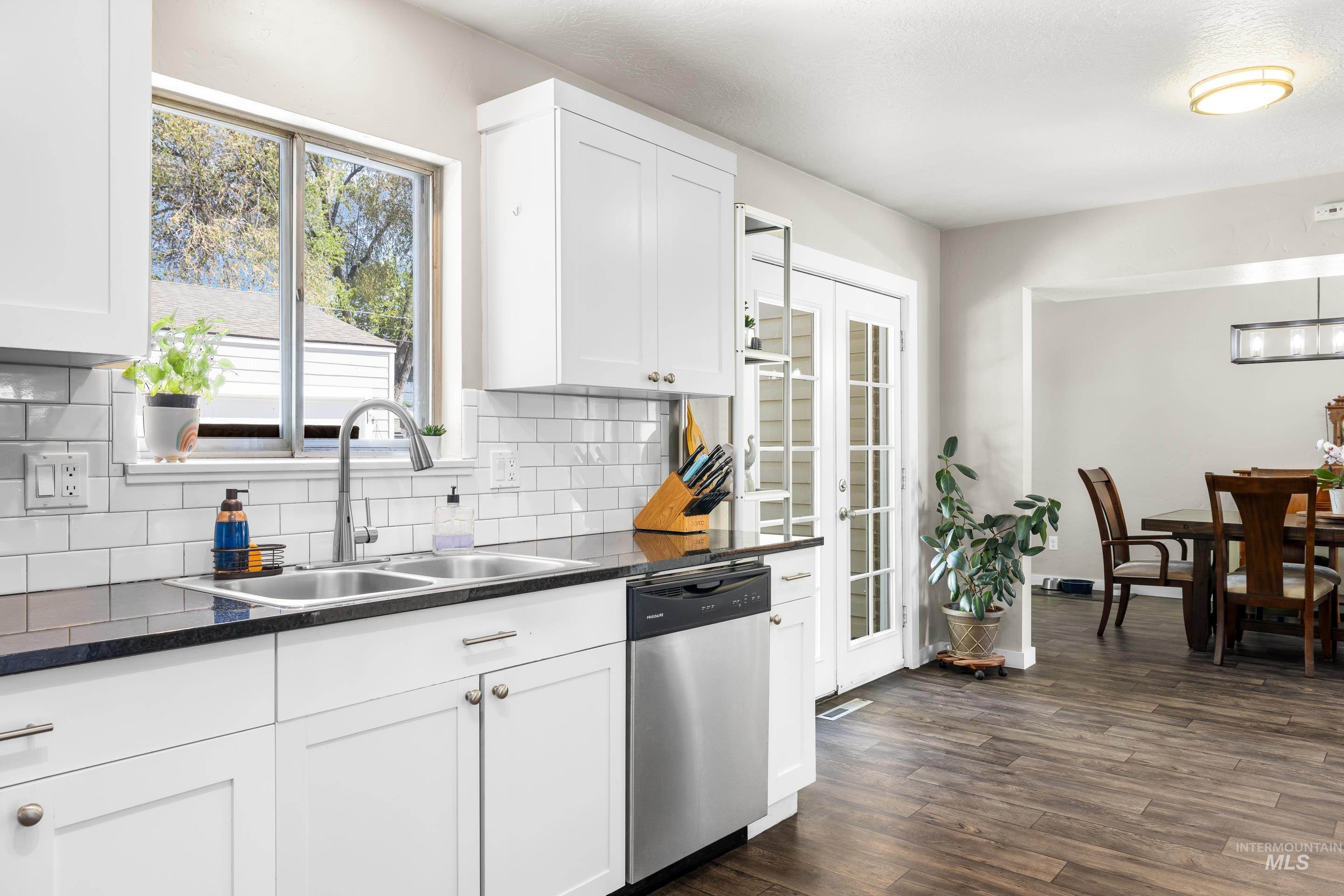 3510 Lassen, Boise, Idaho 83703, 5 Bedrooms, 3 Bathrooms, Residential For Sale, Price $796,000,MLS 98976116