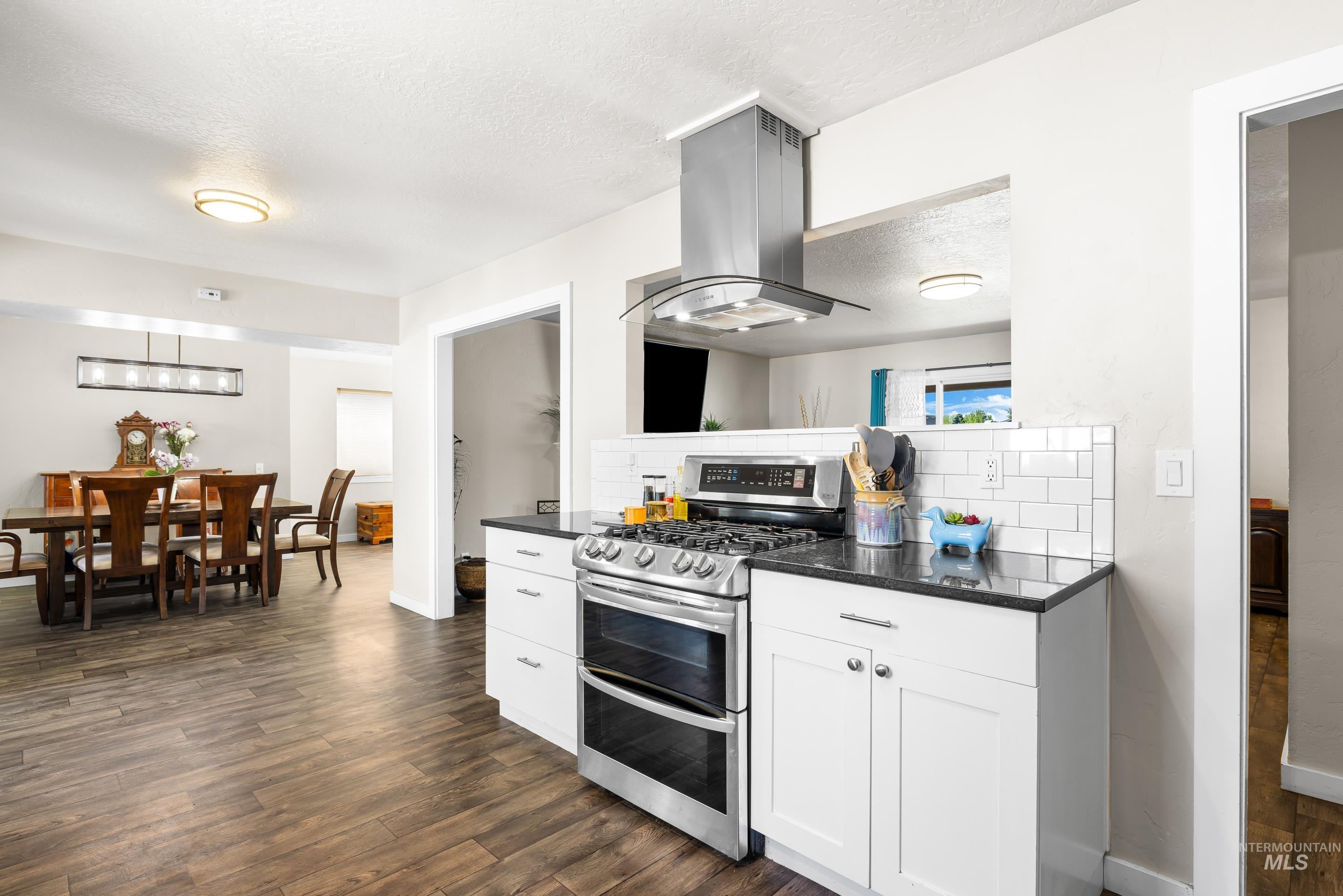 3510 Lassen, Boise, Idaho 83703, 5 Bedrooms, 3 Bathrooms, Residential For Sale, Price $796,000,MLS 98976116