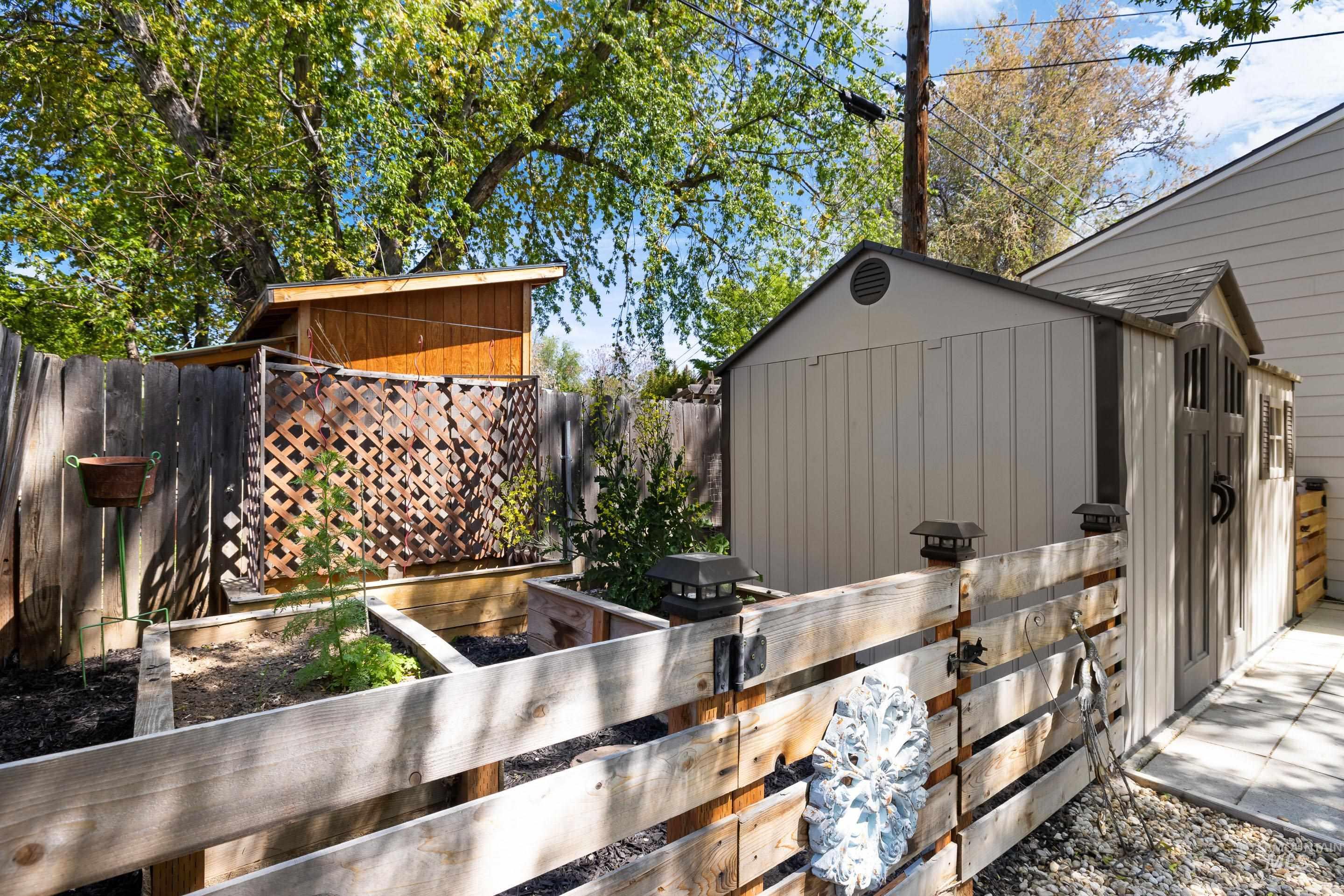 3510 Lassen, Boise, Idaho 83703, 5 Bedrooms, 3 Bathrooms, Residential For Sale, Price $796,000,MLS 98976116