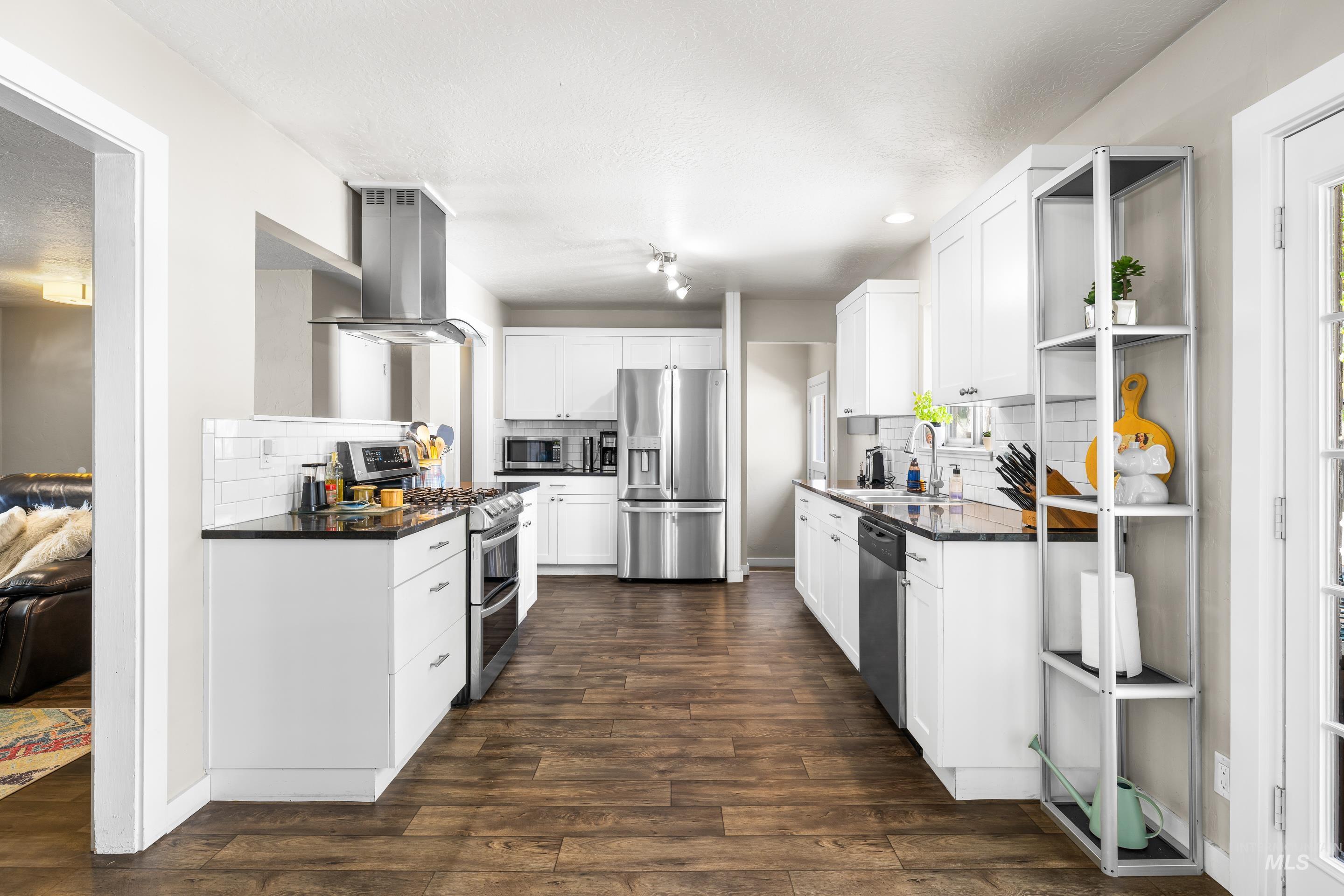 3510 Lassen, Boise, Idaho 83703, 5 Bedrooms, 3 Bathrooms, Residential For Sale, Price $796,000,MLS 98976116