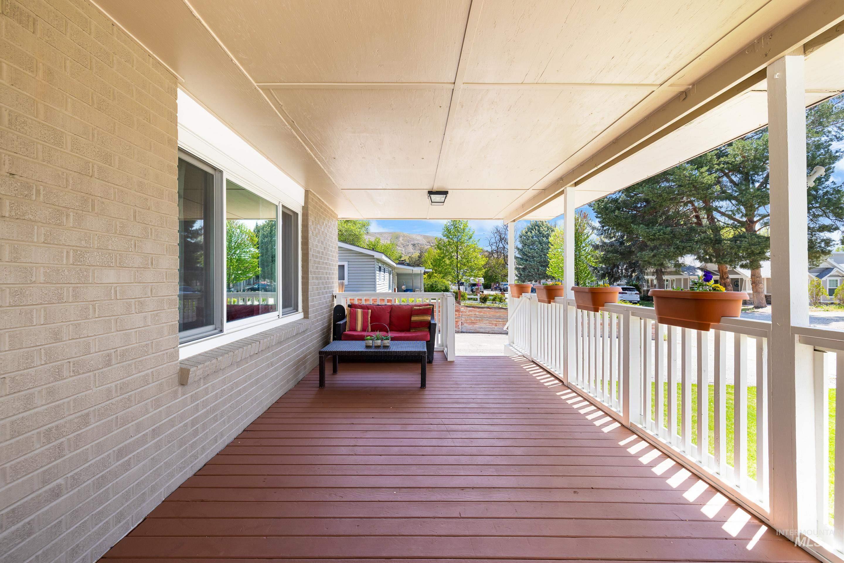 3510 Lassen, Boise, Idaho 83703, 5 Bedrooms, 3 Bathrooms, Residential For Sale, Price $796,000,MLS 98976116