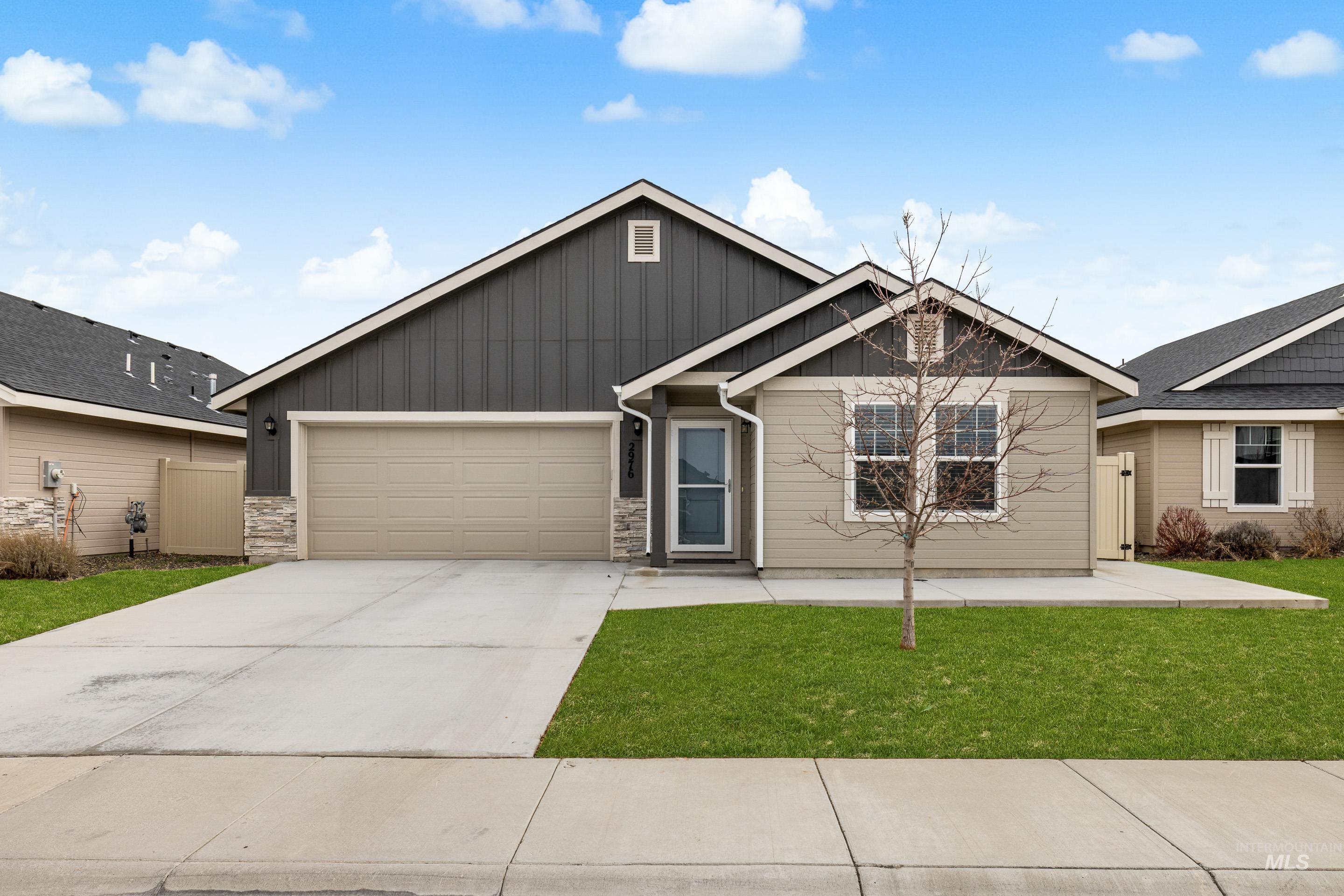 2976 N Rapid Creek Pl, Kuna, Idaho 83634-1692, 4 Bedrooms, 2 Bathrooms, Residential For Sale, Price $489,900,MLS 98976119
