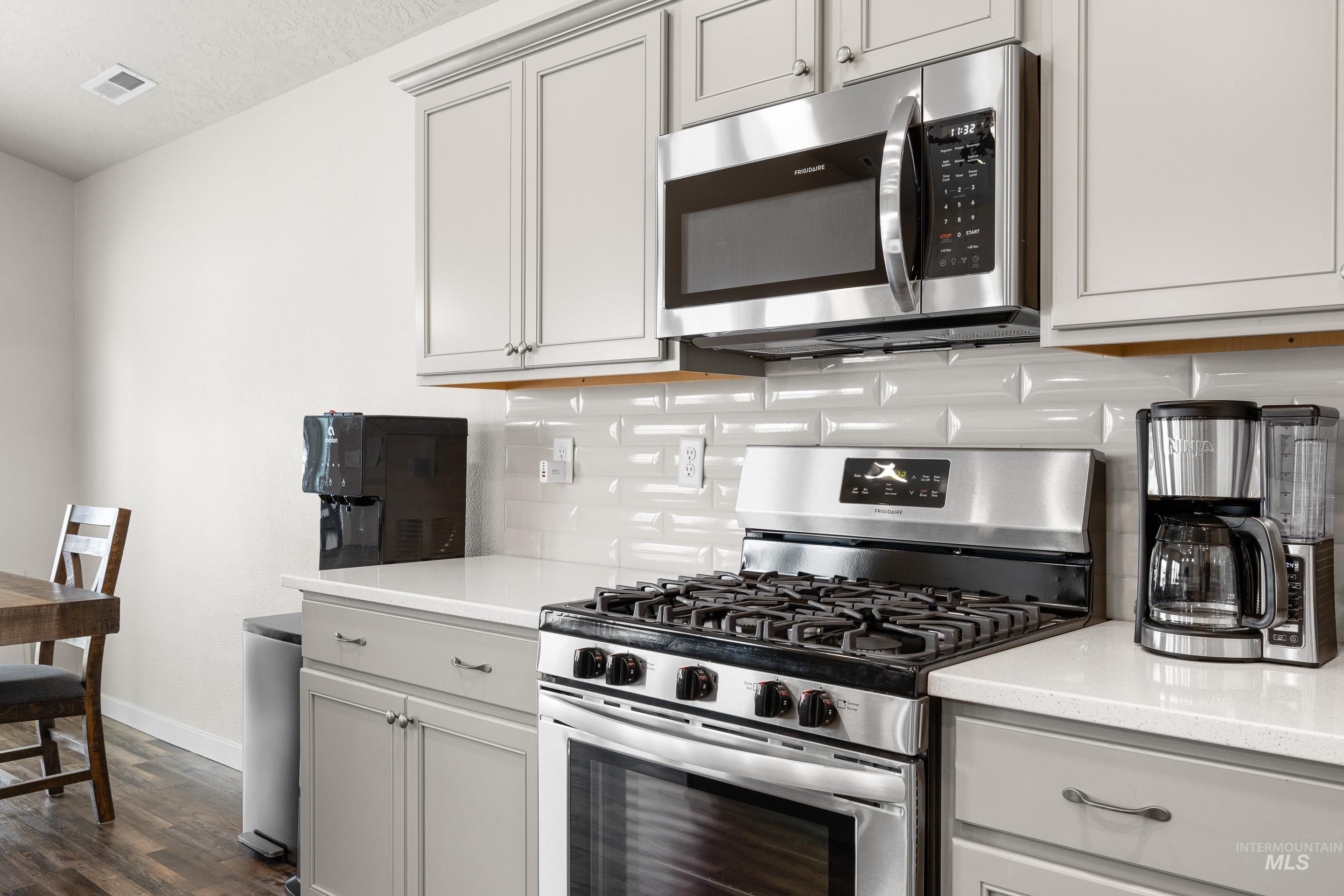 2976 N Rapid Creek Pl, Kuna, Idaho 83634-1692, 4 Bedrooms, 2 Bathrooms, Residential For Sale, Price $489,900,MLS 98976119