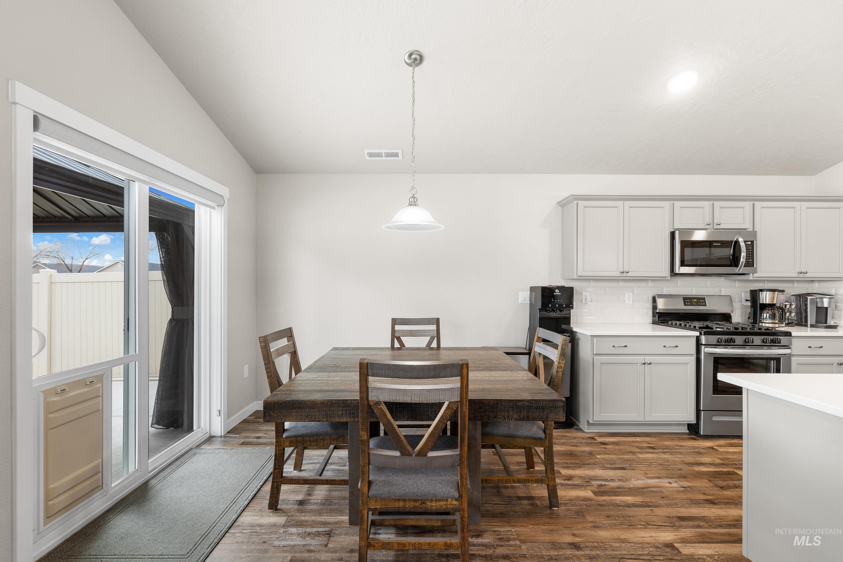 2976 N Rapid Creek Pl, Kuna, Idaho 83634-1692, 4 Bedrooms, 2 Bathrooms, Residential For Sale, Price $489,900,MLS 98976119