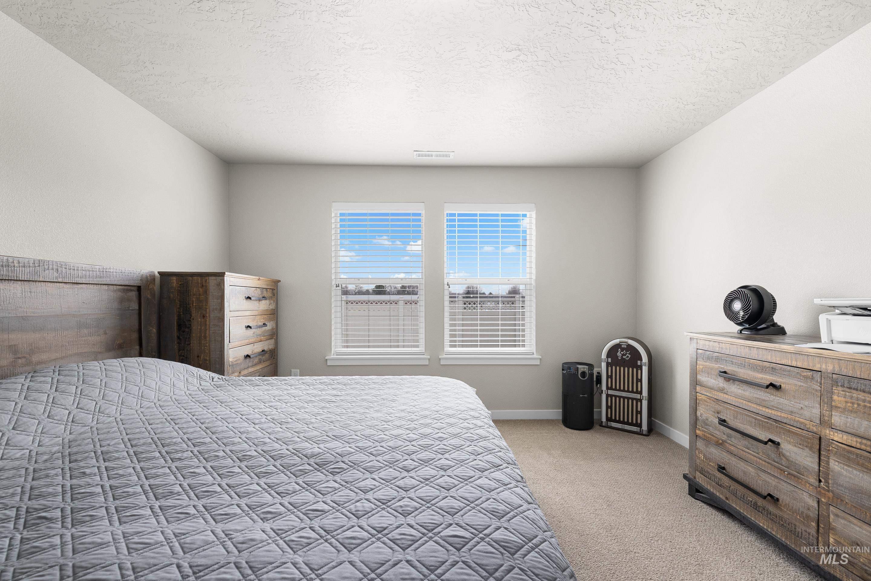 2976 N Rapid Creek Pl, Kuna, Idaho 83634-1692, 4 Bedrooms, 2 Bathrooms, Residential For Sale, Price $489,900,MLS 98976119