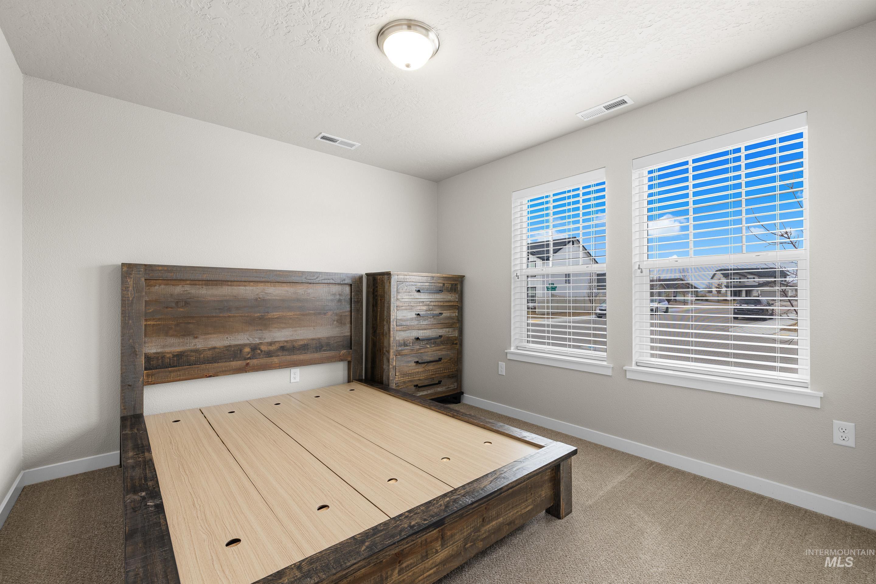 2976 N Rapid Creek Pl, Kuna, Idaho 83634-1692, 4 Bedrooms, 2 Bathrooms, Residential For Sale, Price $489,900,MLS 98976119