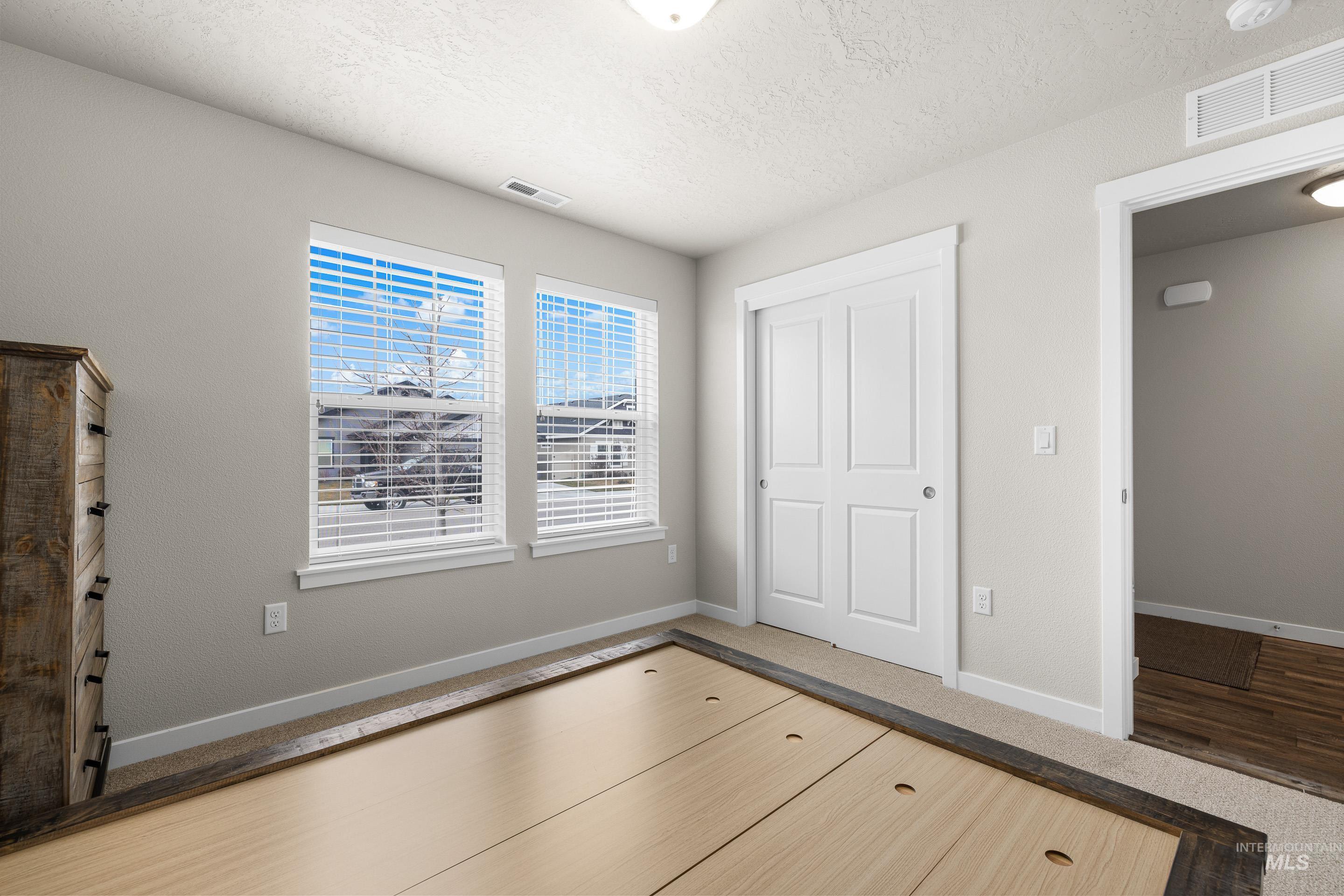 2976 N Rapid Creek Pl, Kuna, Idaho 83634-1692, 4 Bedrooms, 2 Bathrooms, Residential For Sale, Price $489,900,MLS 98976119