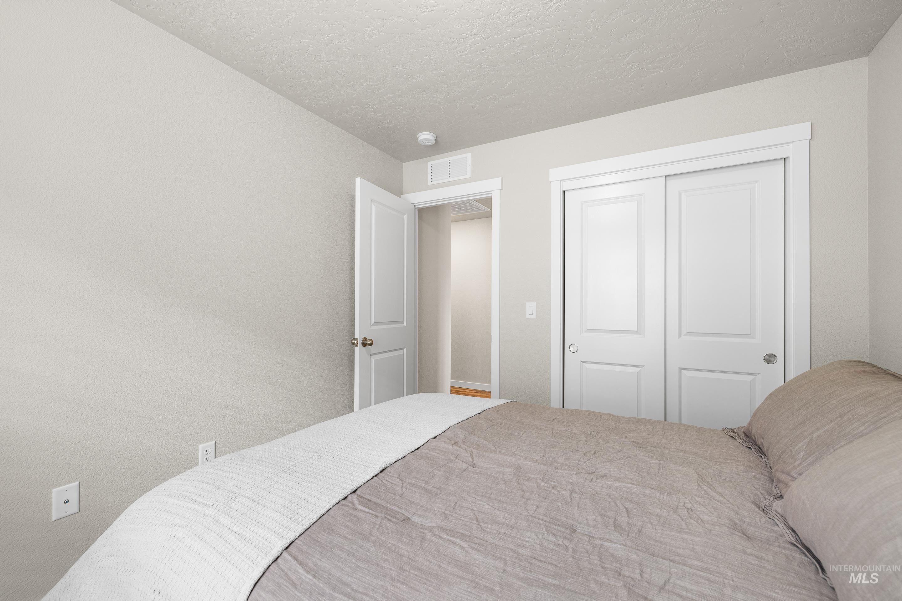 2976 N Rapid Creek Pl, Kuna, Idaho 83634-1692, 4 Bedrooms, 2 Bathrooms, Residential For Sale, Price $489,900,MLS 98976119