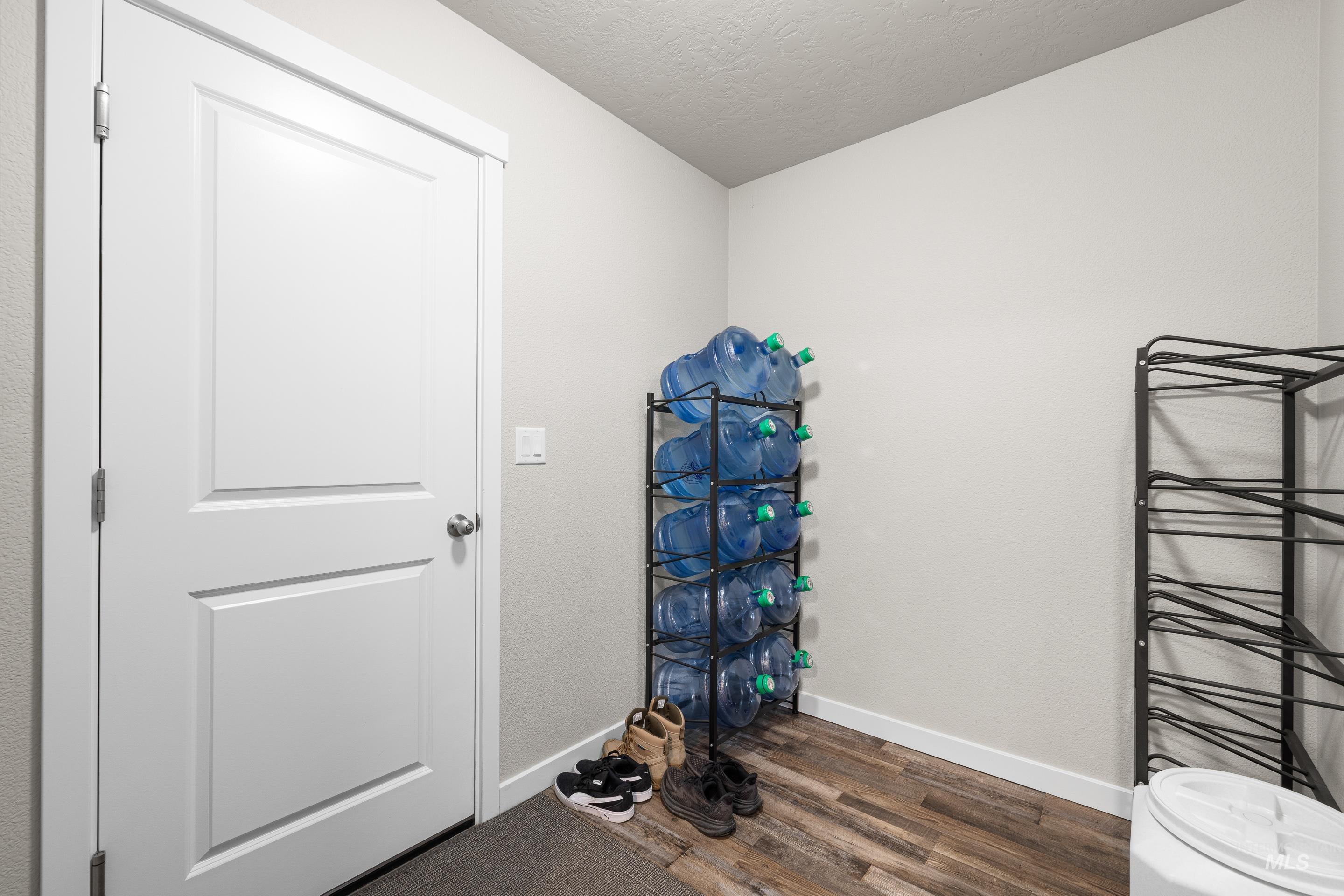 2976 N Rapid Creek Pl, Kuna, Idaho 83634-1692, 4 Bedrooms, 2 Bathrooms, Residential For Sale, Price $489,900,MLS 98976119