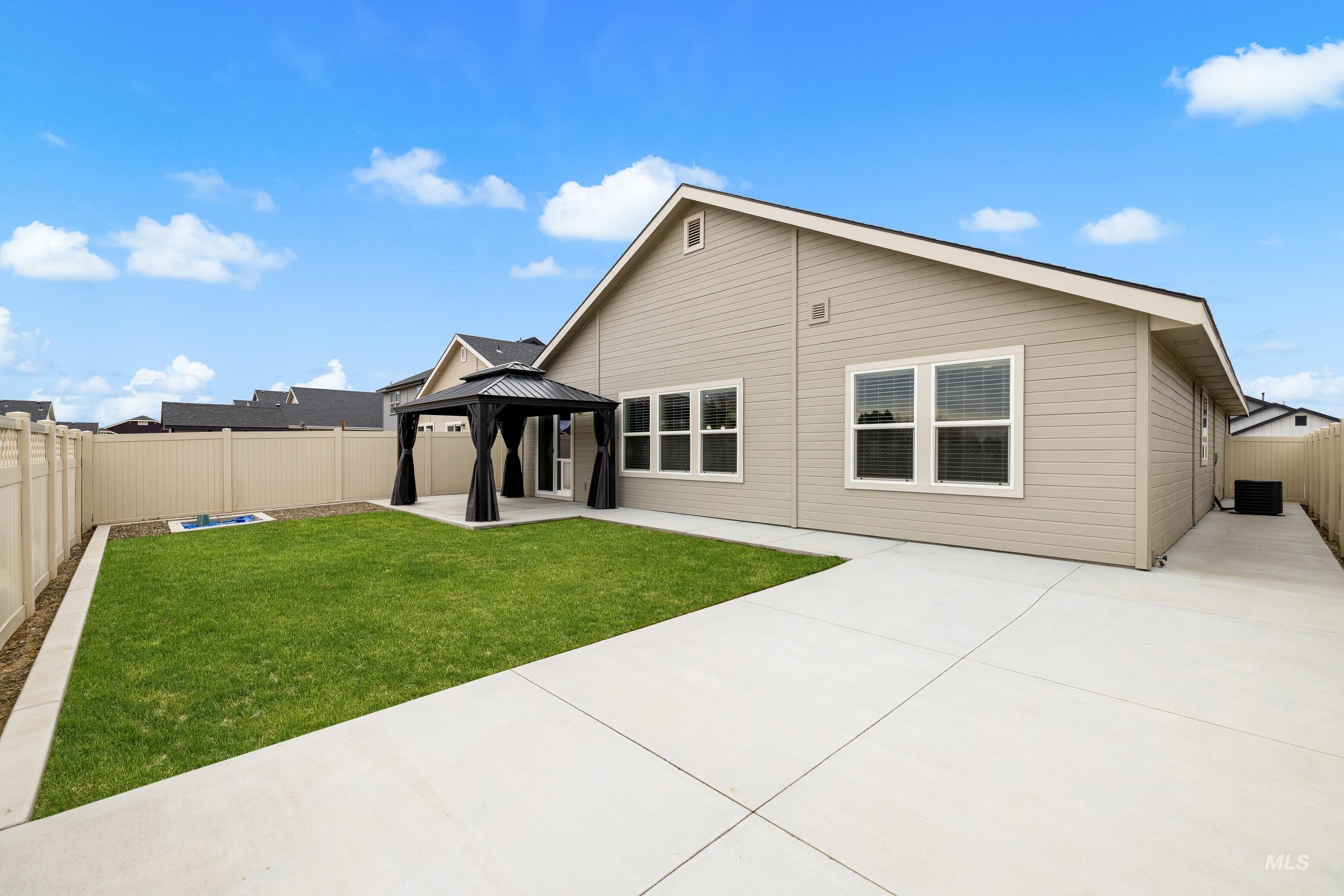 2976 N Rapid Creek Pl, Kuna, Idaho 83634-1692, 4 Bedrooms, 2 Bathrooms, Residential For Sale, Price $489,900,MLS 98976119