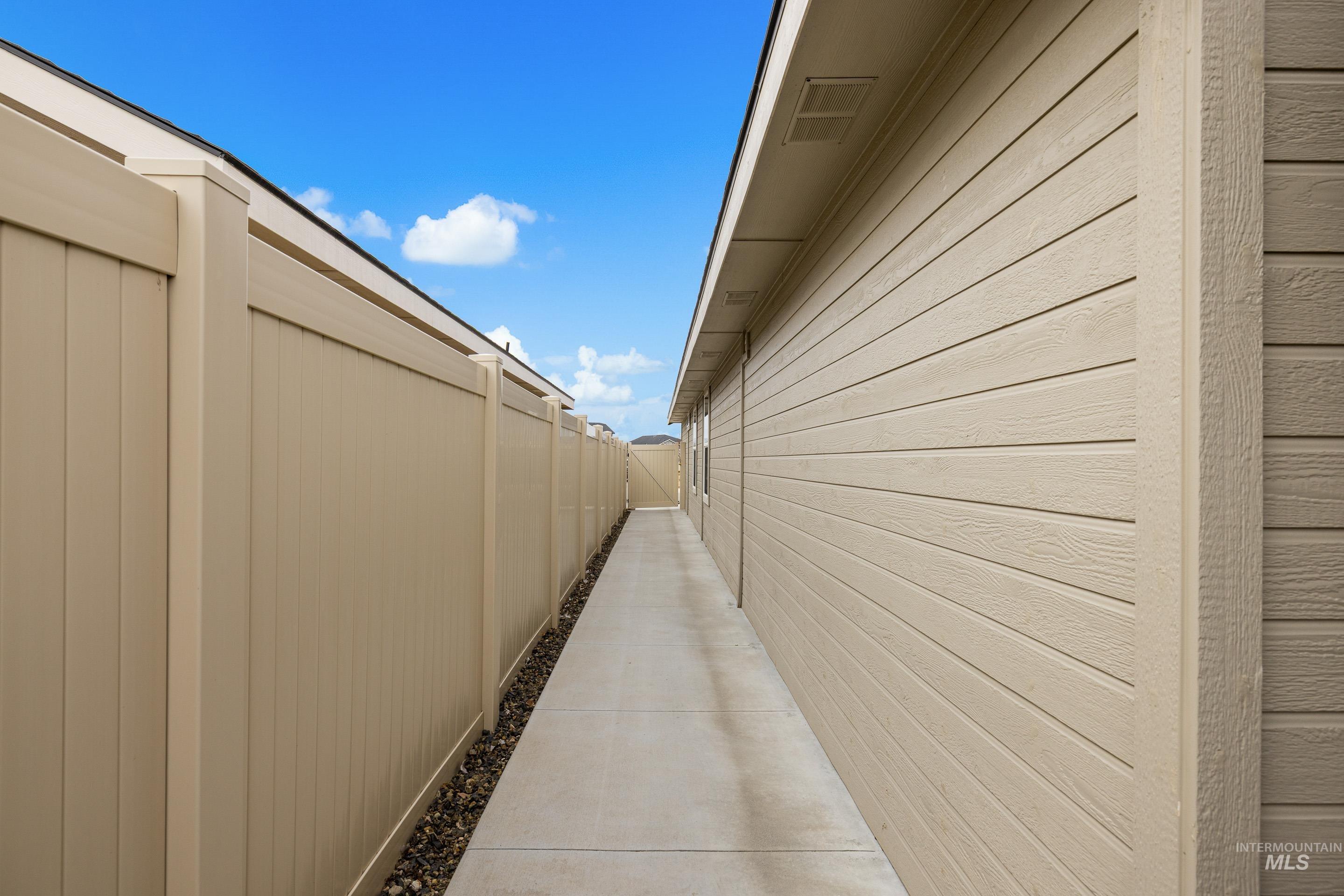 2976 N Rapid Creek Pl, Kuna, Idaho 83634-1692, 4 Bedrooms, 2 Bathrooms, Residential For Sale, Price $489,900,MLS 98976119