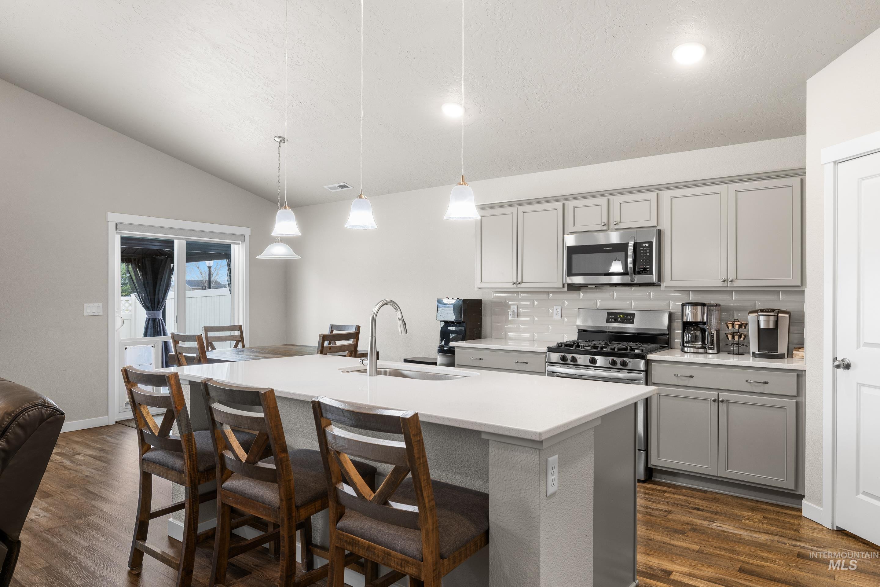 2976 N Rapid Creek Pl, Kuna, Idaho 83634-1692, 4 Bedrooms, 2 Bathrooms, Residential For Sale, Price $489,900,MLS 98976119