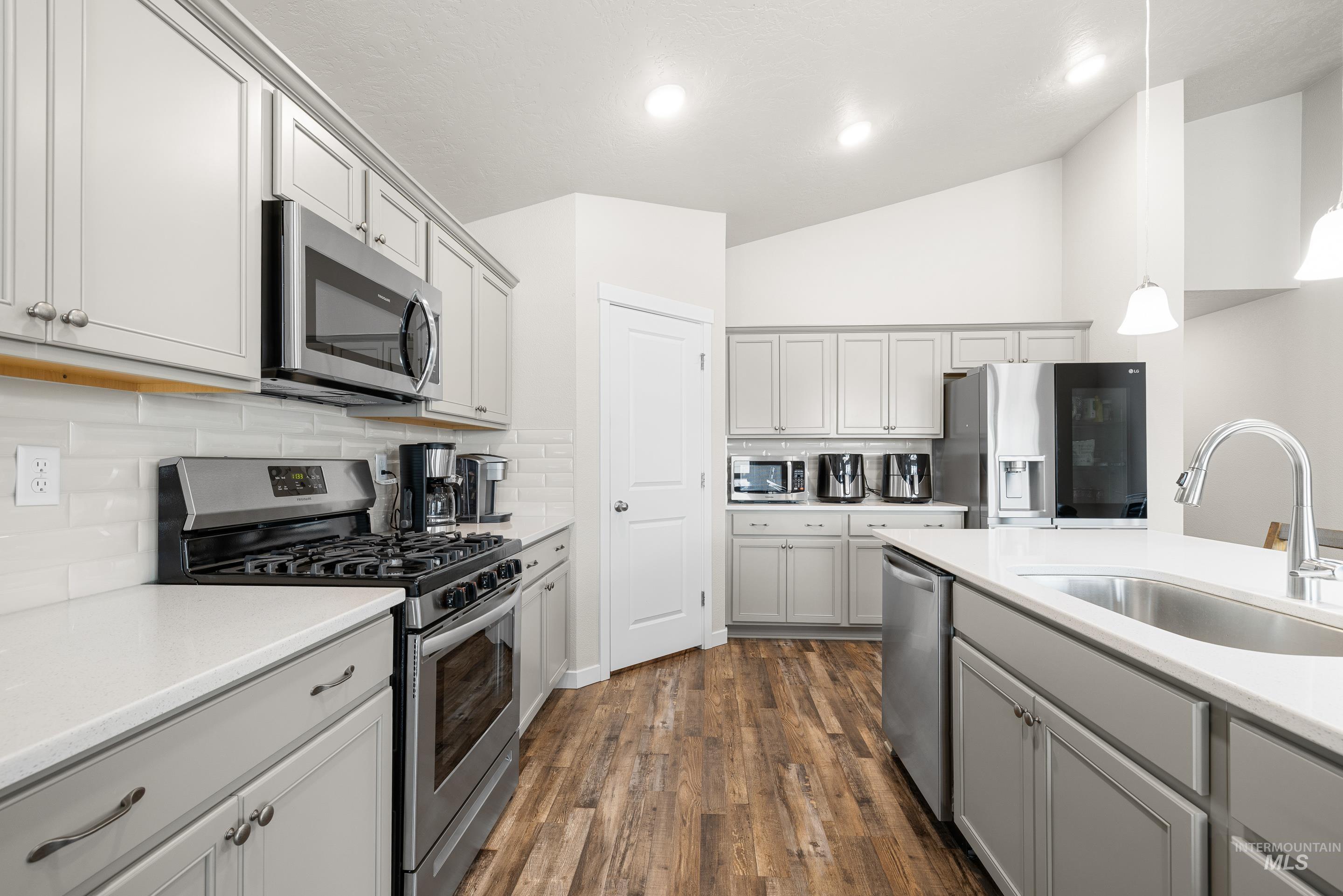 2976 N Rapid Creek Pl, Kuna, Idaho 83634-1692, 4 Bedrooms, 2 Bathrooms, Residential For Sale, Price $489,900,MLS 98976119