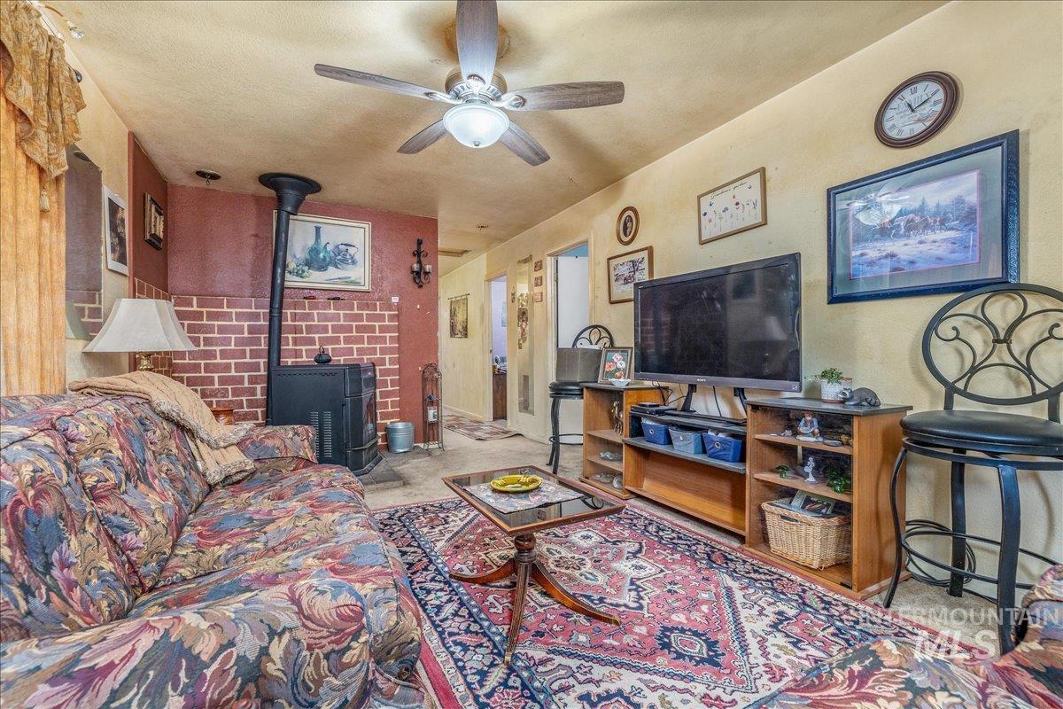 432 E Pine, Meridian, Idaho 83642, 3 Bedrooms, 2 Bathrooms, Residential For Sale, Price $315,000, 98976120