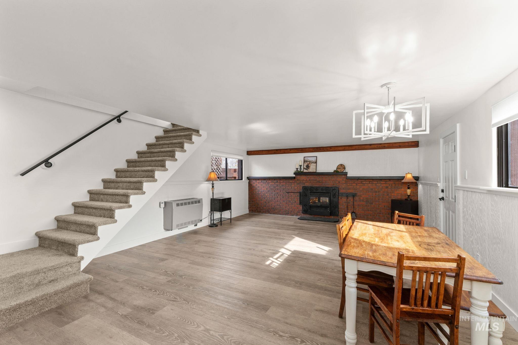 168 N Juniper St, Twin Falls, Idaho 83301, 4 Bedrooms, 2 Bathrooms, Residential For Sale, Price $369,500,MLS 98976121