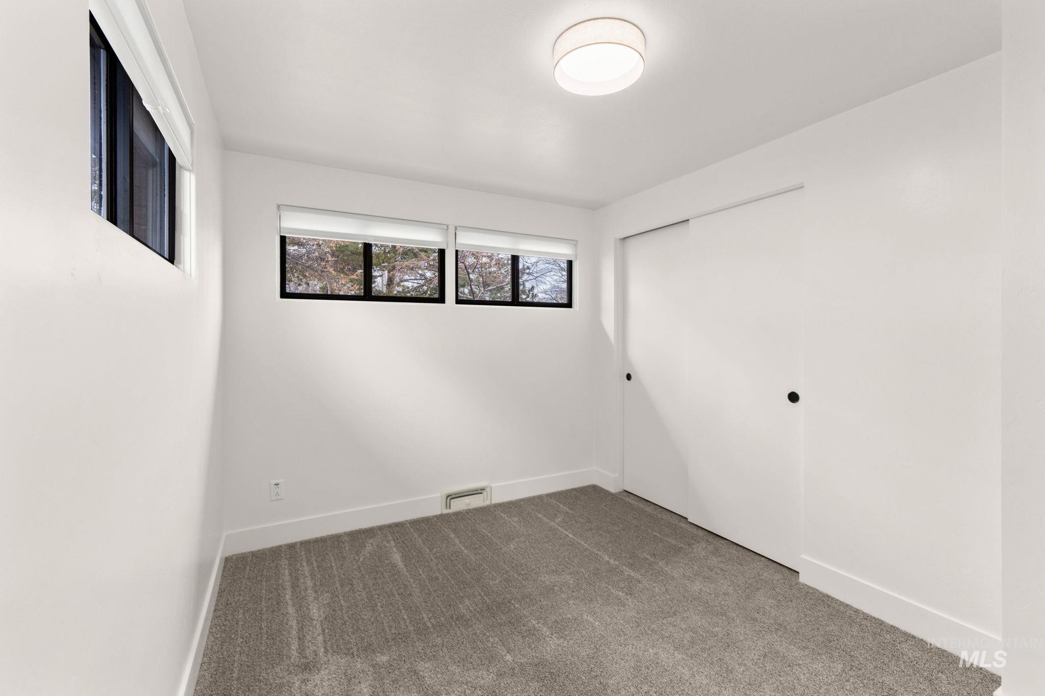 168 N Juniper St, Twin Falls, Idaho 83301, 4 Bedrooms, 2 Bathrooms, Residential For Sale, Price $369,500,MLS 98976121