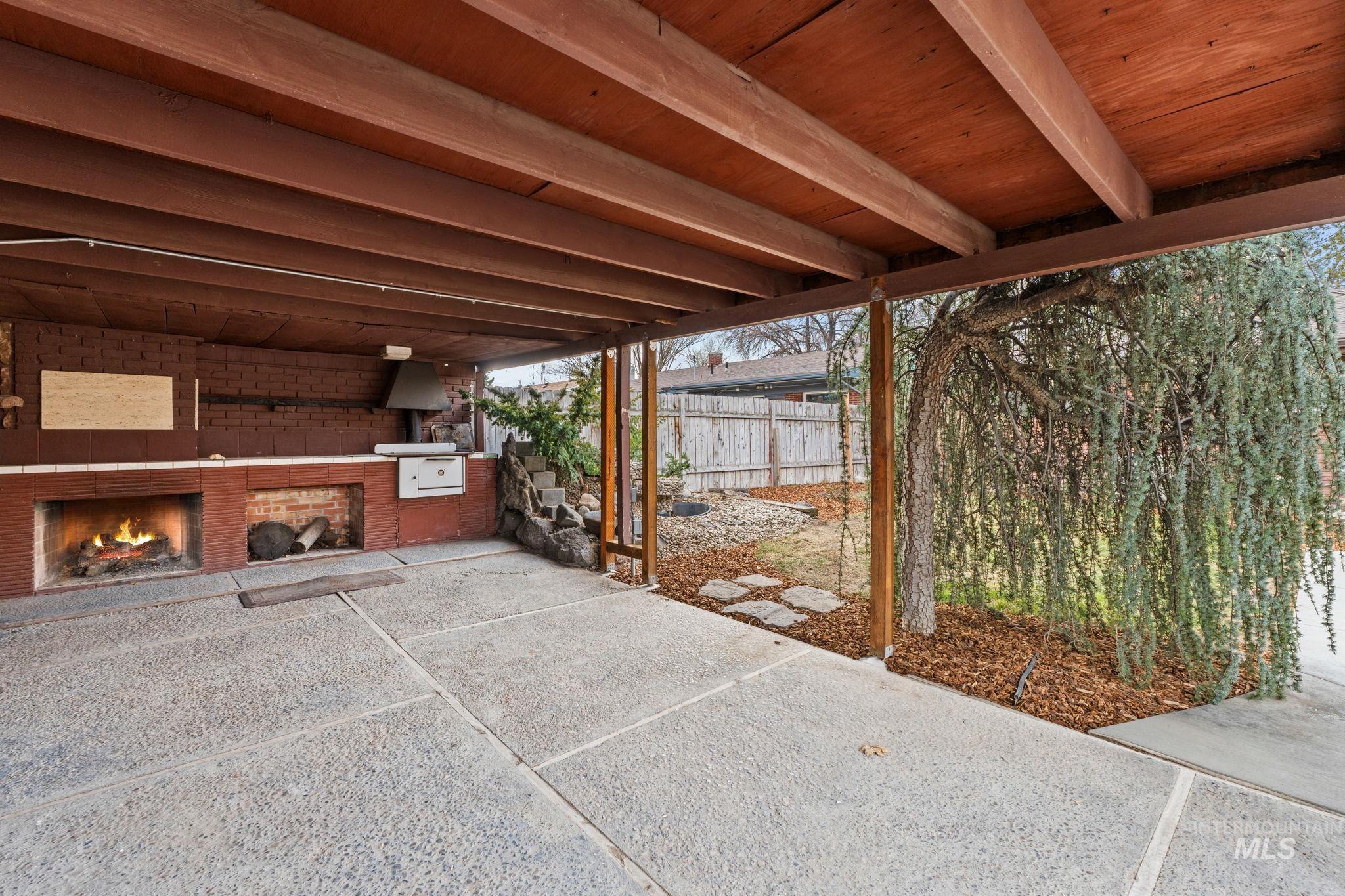 168 N Juniper St, Twin Falls, Idaho 83301, 4 Bedrooms, 2 Bathrooms, Residential For Sale, Price $369,500,MLS 98976121