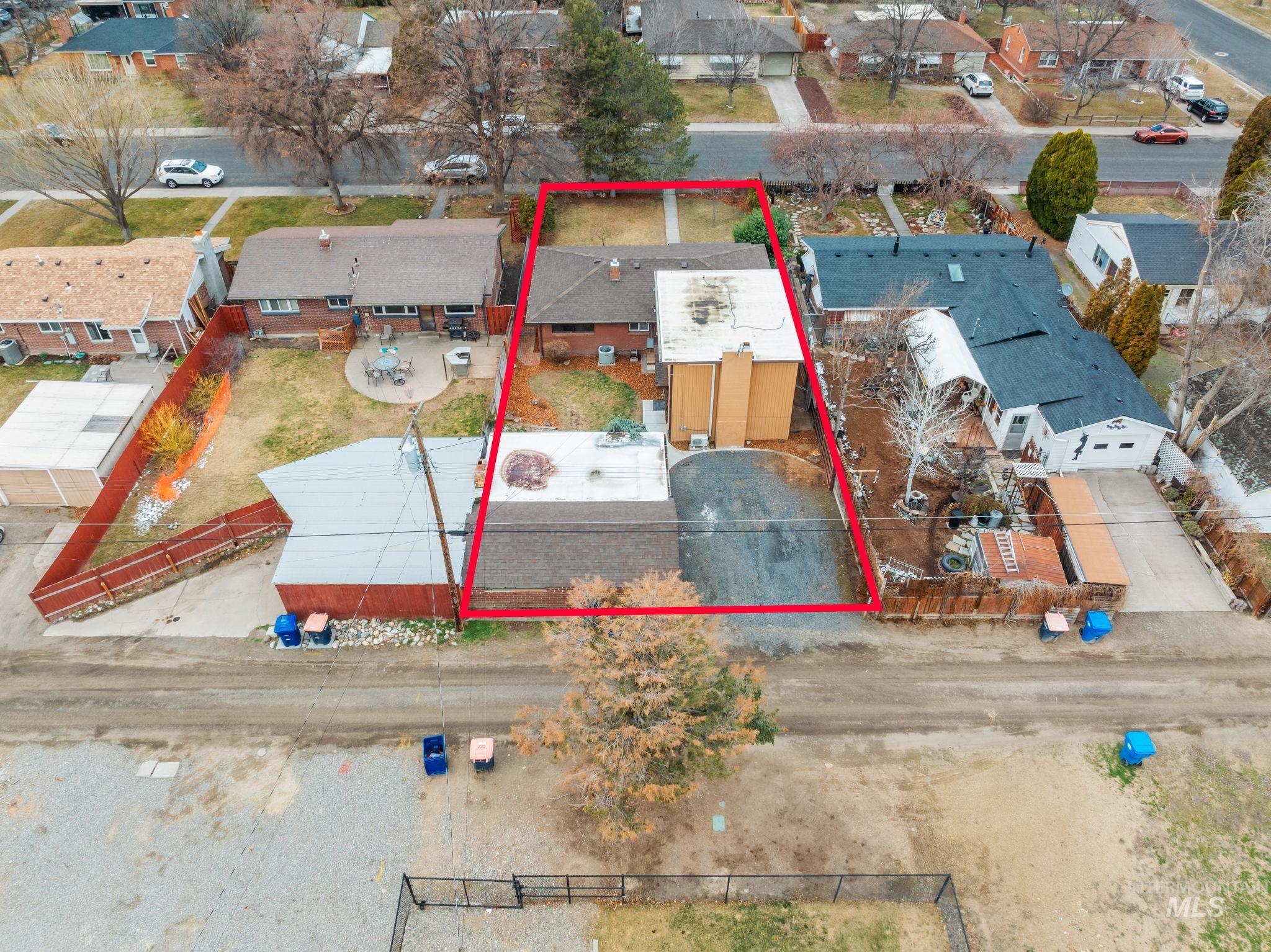 168 N Juniper St, Twin Falls, Idaho 83301, 4 Bedrooms, 2 Bathrooms, Residential For Sale, Price $369,500,MLS 98976121