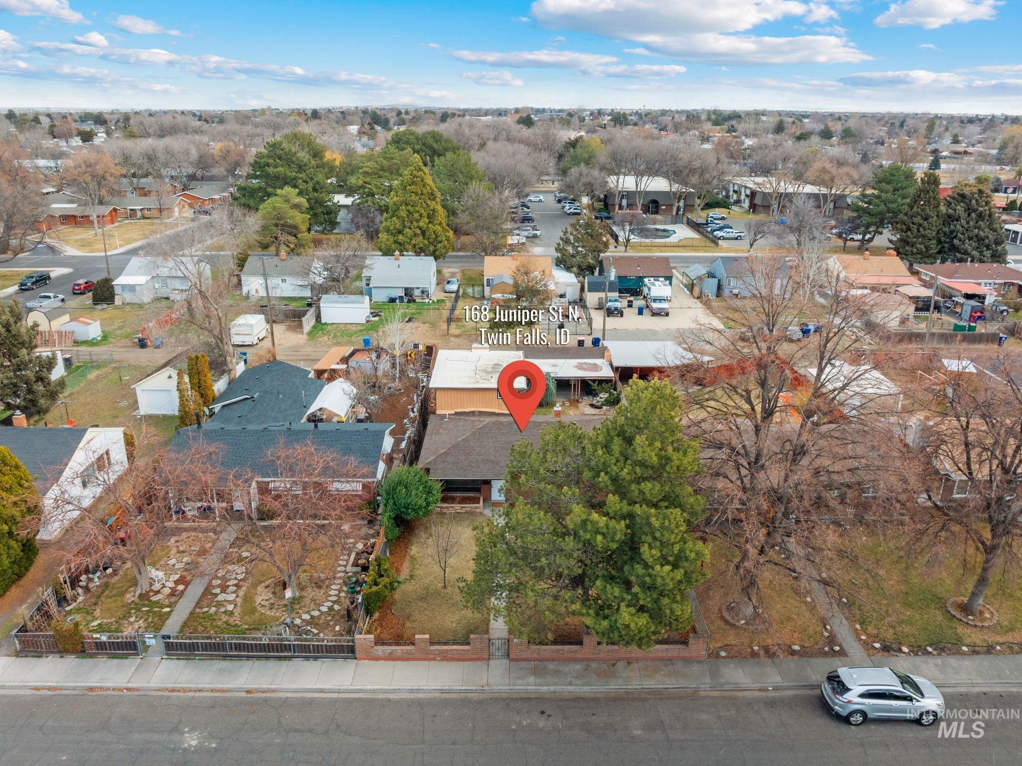 168 N Juniper St, Twin Falls, Idaho 83301, 4 Bedrooms, 2 Bathrooms, Residential For Sale, Price $369,500,MLS 98976121