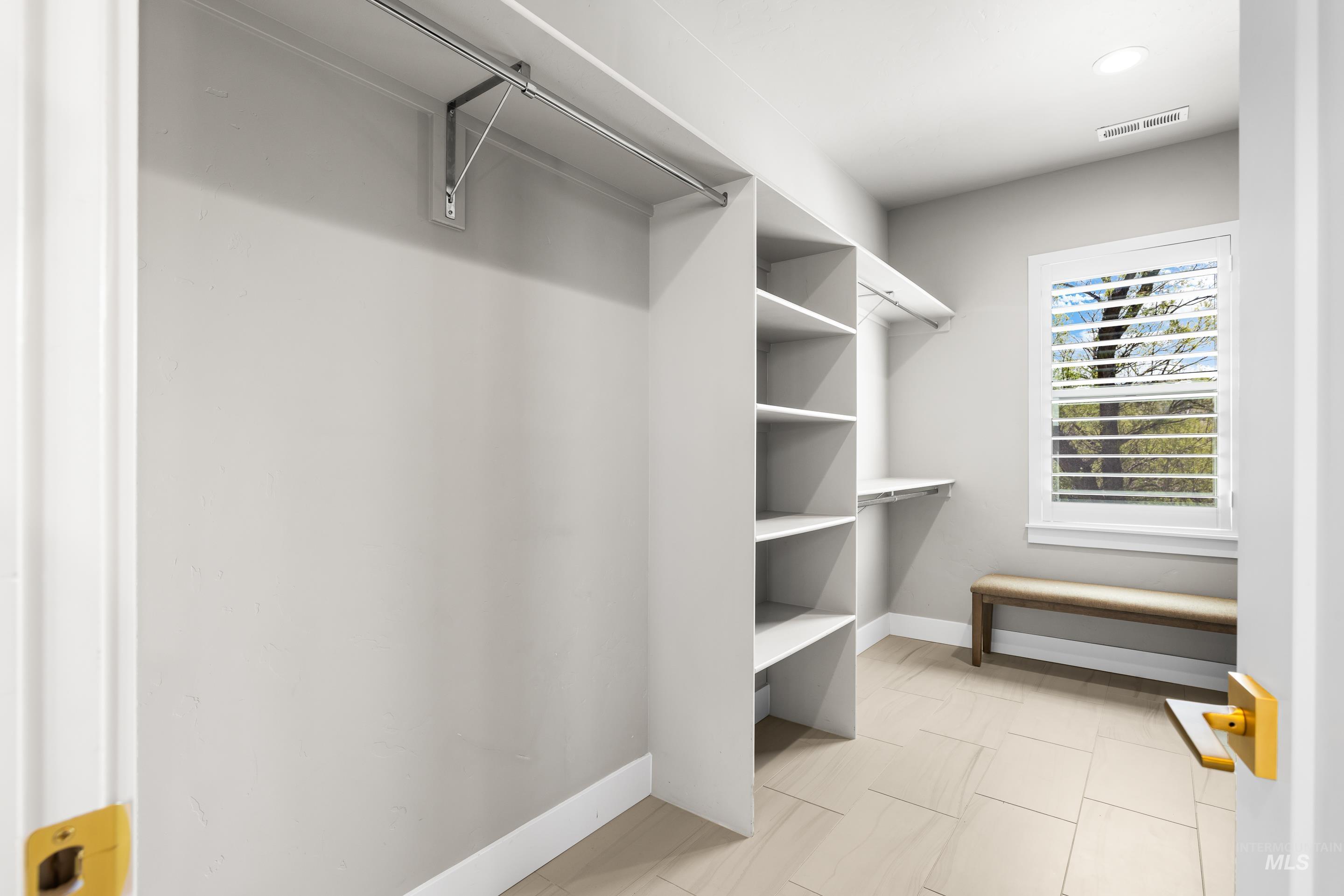 7997 W Suttle Lake Drive, Boise, Idaho 83714, 4 Bedrooms, 4.5 Bathrooms, Residential For Sale, Price $1,249,000, 98976122