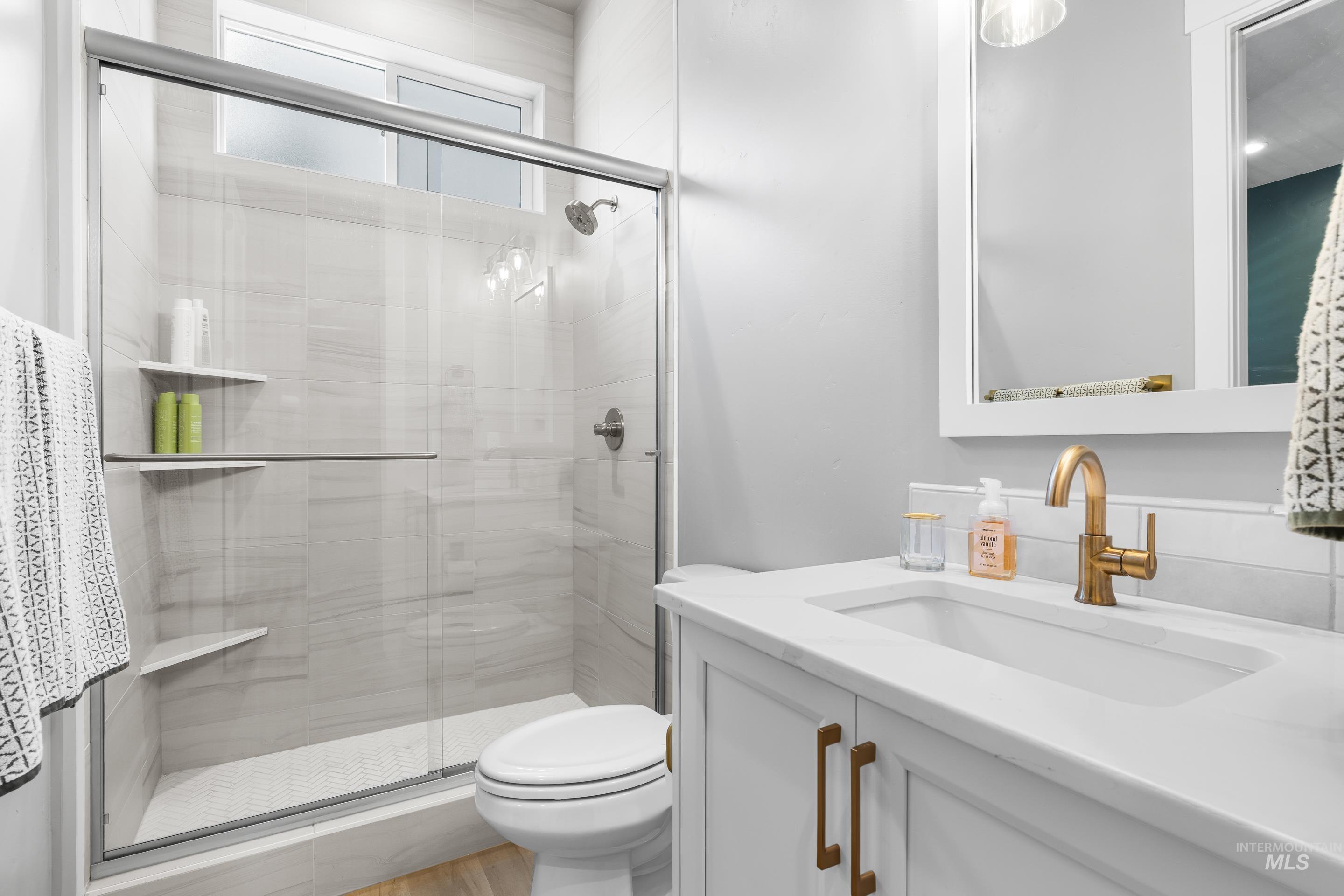 7997 W Suttle Lake Drive, Boise, Idaho 83714, 4 Bedrooms, 4.5 Bathrooms, Residential For Sale, Price $1,249,000, 98976122