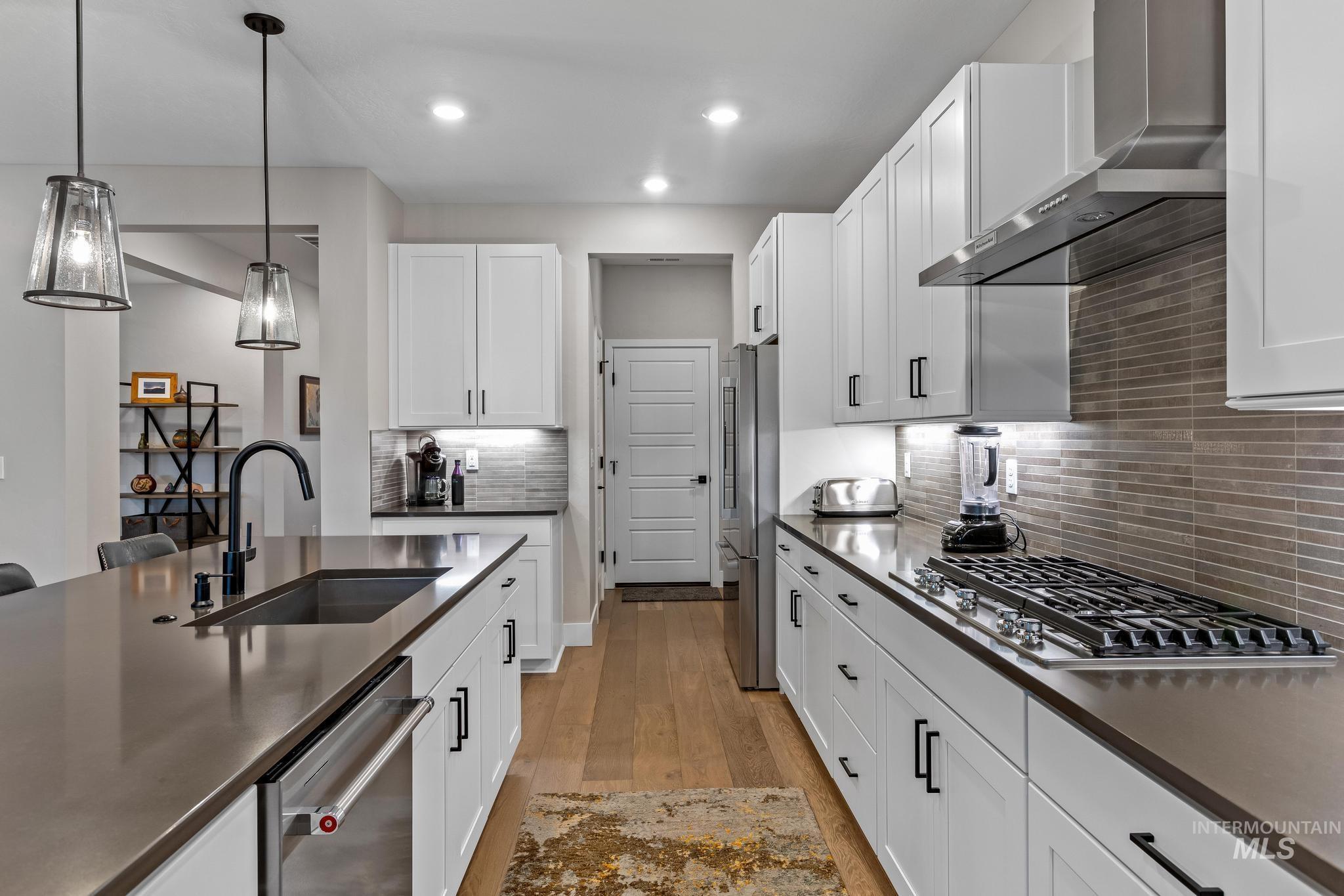 11973 W Cheer Ln, Kuna, Idaho 83634, 2 Bedrooms, 2 Bathrooms, Residential For Sale, Price $584,900,MLS 98976123