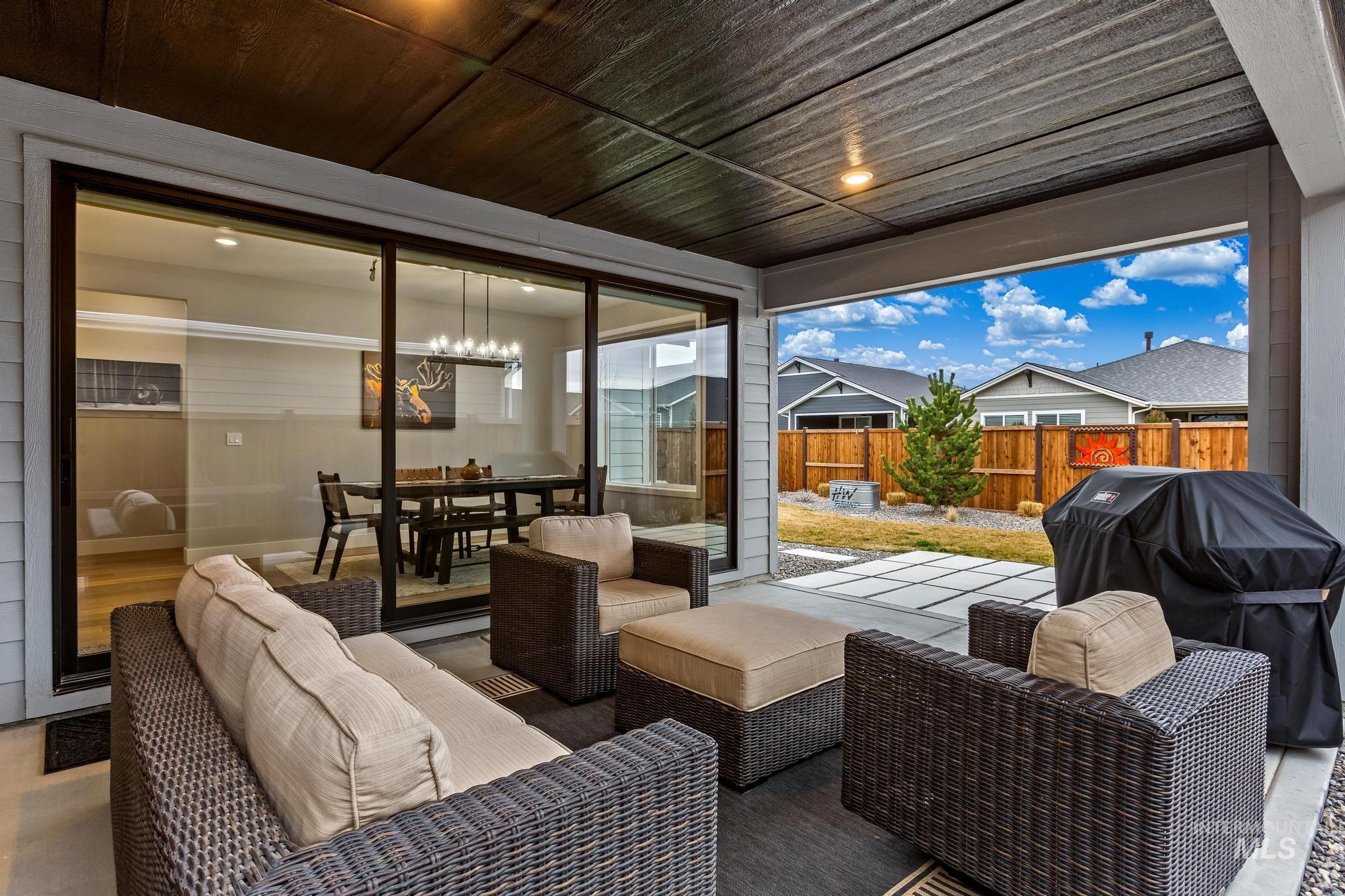 11973 W Cheer Ln, Kuna, Idaho 83634, 2 Bedrooms, 2 Bathrooms, Residential For Sale, Price $584,900,MLS 98976123