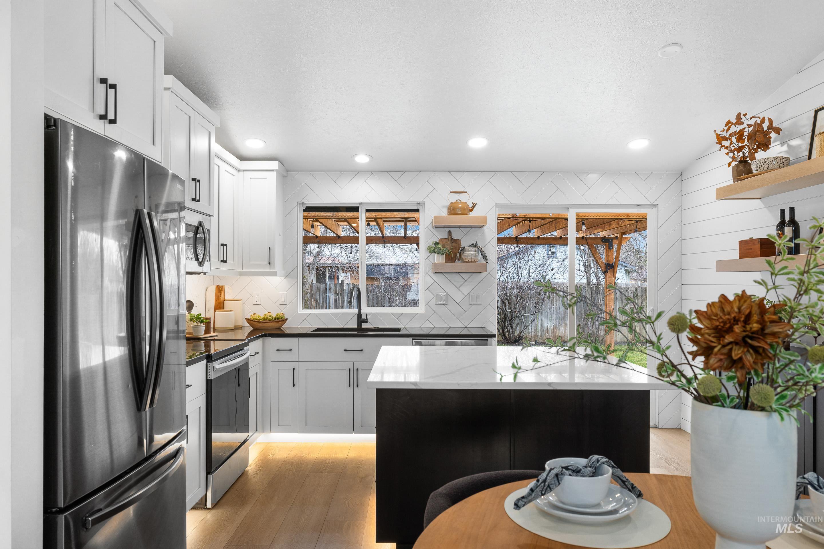 6678 N Hastings Ave, Boise, Idaho 83714, 3 Bedrooms, 2 Bathrooms, Residential For Sale, Price $489,900,MLS 98976124