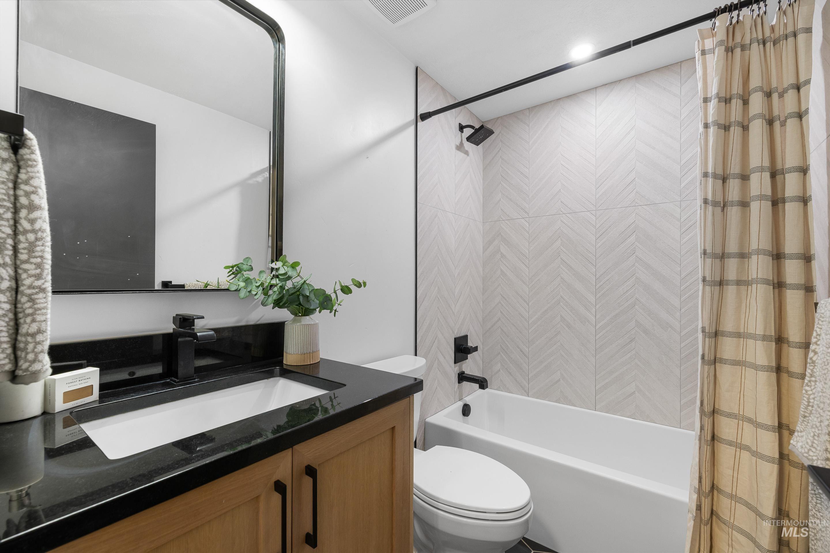 6678 N Hastings Ave, Boise, Idaho 83714, 3 Bedrooms, 2 Bathrooms, Residential For Sale, Price $489,900,MLS 98976124