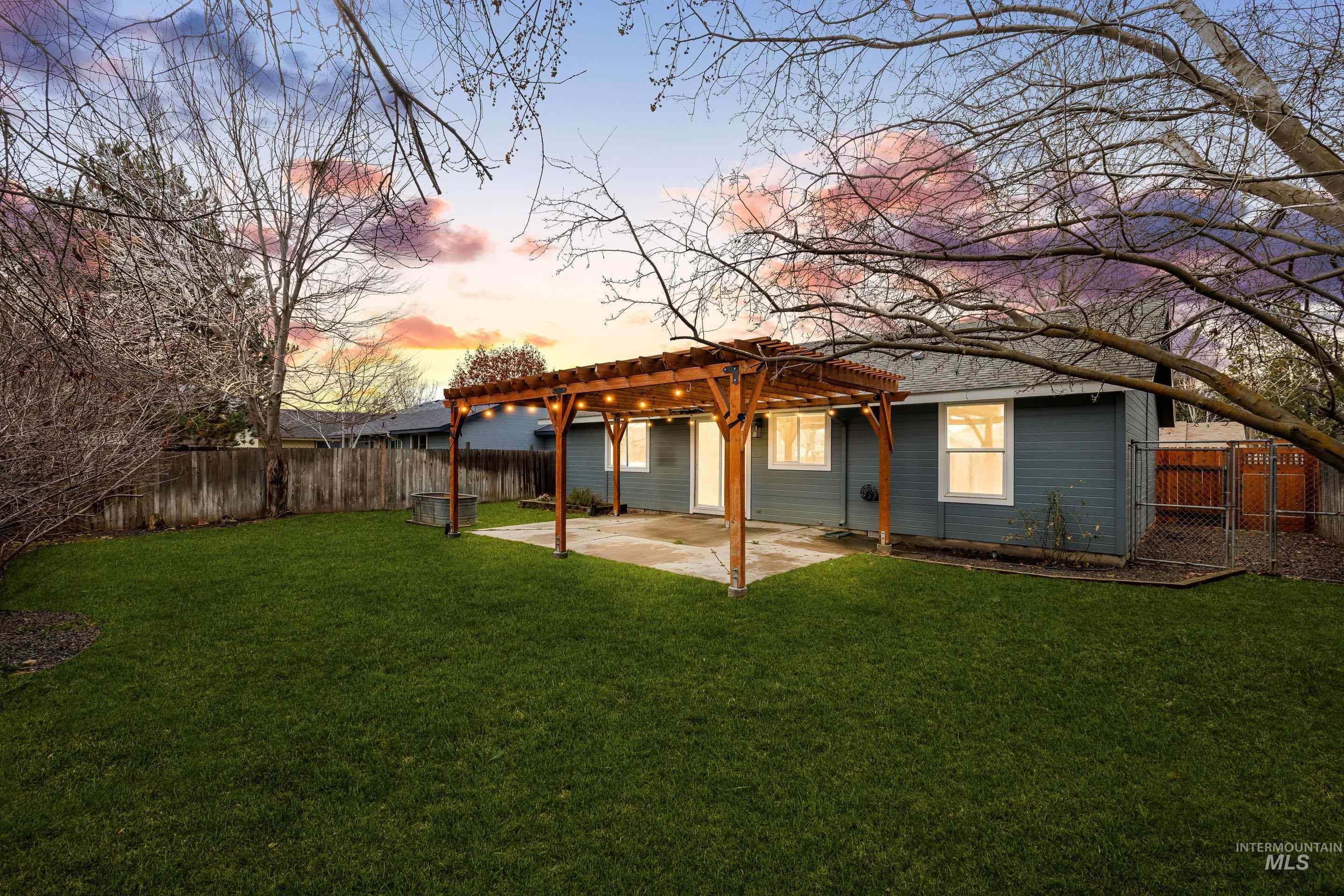 6678 N Hastings Ave, Boise, Idaho 83714, 3 Bedrooms, 2 Bathrooms, Residential For Sale, Price $489,900,MLS 98976124