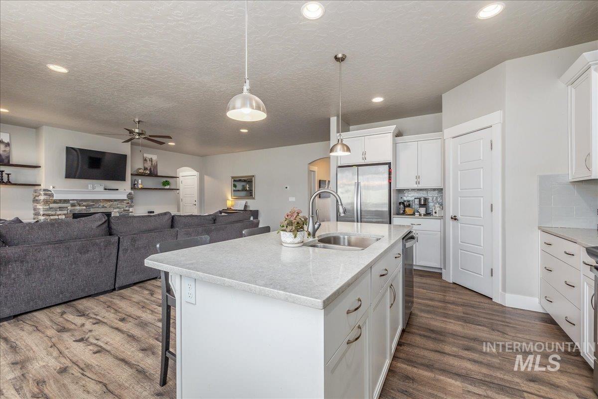 10303 Ryan Peak Dr, Nampa, Idaho 83687, 5 Bedrooms, 2.5 Bathrooms, Residential For Sale, Price $650,000,MLS 98976125