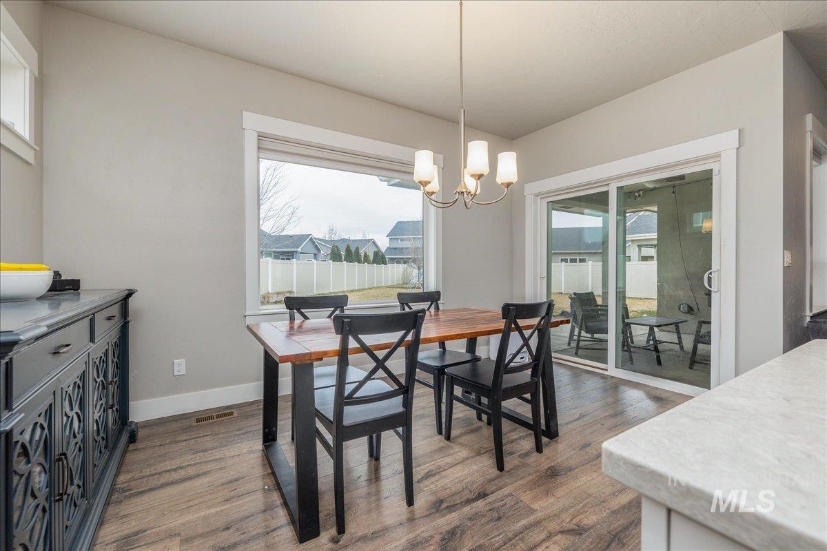 10303 Ryan Peak Dr, Nampa, Idaho 83687, 5 Bedrooms, 2.5 Bathrooms, Residential For Sale, Price $650,000,MLS 98976125