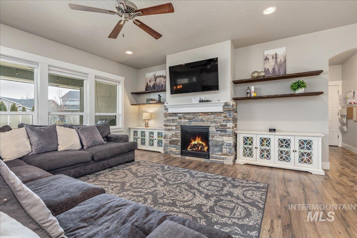 10303 Ryan Peak Dr, Nampa, Idaho 83687, 5 Bedrooms, 2.5 Bathrooms, Residential For Sale, Price $650,000,MLS 98976125