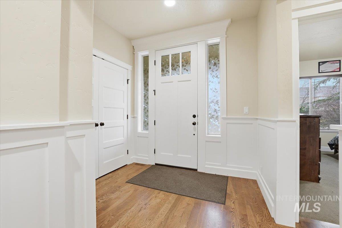 579 W Gable St, Meridian, Idaho 83646, 5 Bedrooms, 3 Bathrooms, Residential For Sale, Price $890,000,MLS 98976126