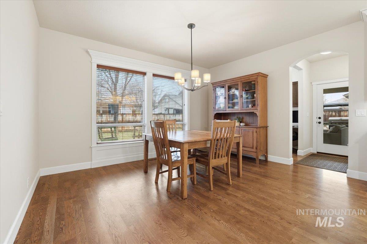 579 W Gable St, Meridian, Idaho 83646, 5 Bedrooms, 3 Bathrooms, Residential For Sale, Price $890,000,MLS 98976126