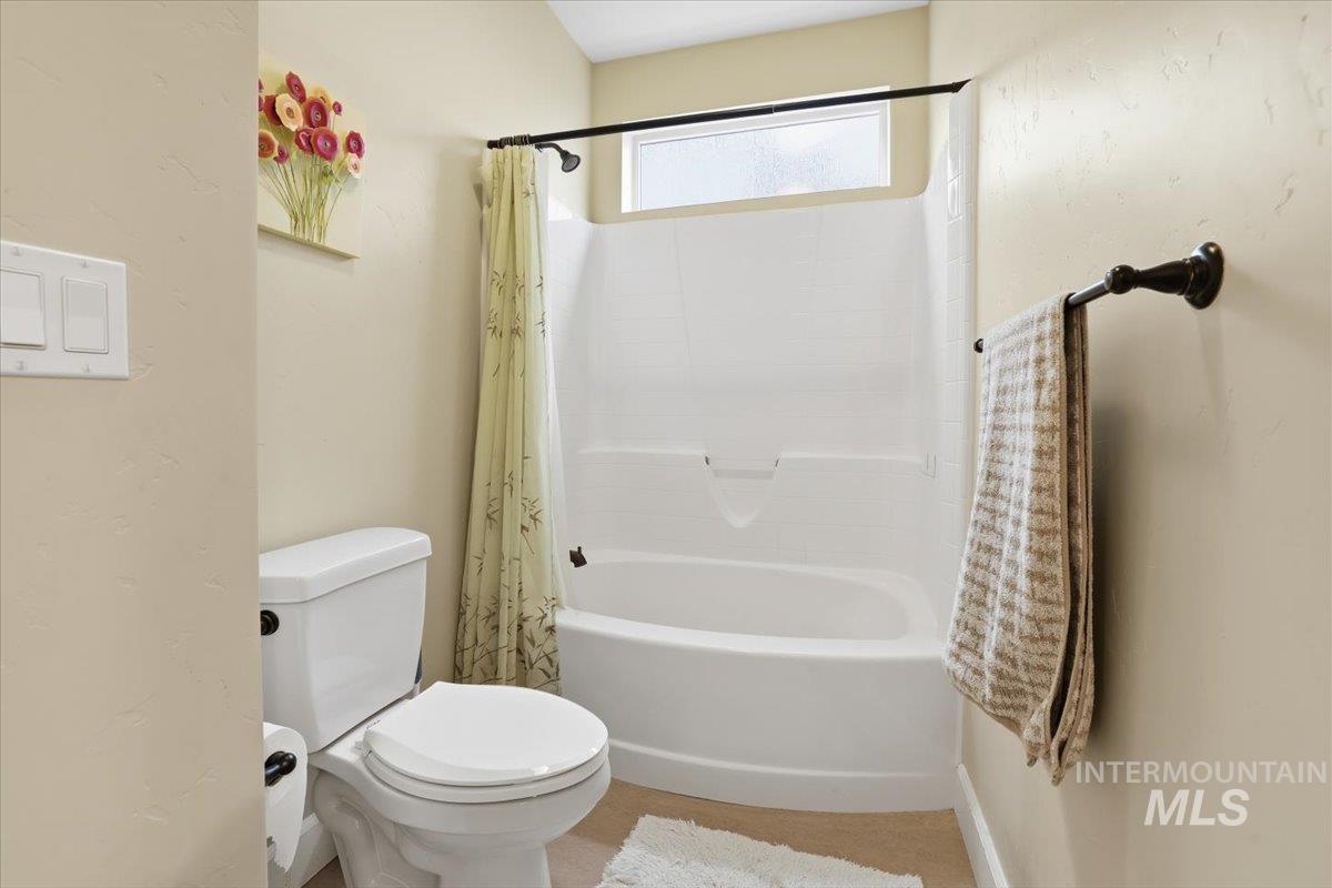 579 W Gable St, Meridian, Idaho 83646, 5 Bedrooms, 3 Bathrooms, Residential For Sale, Price $890,000,MLS 98976126