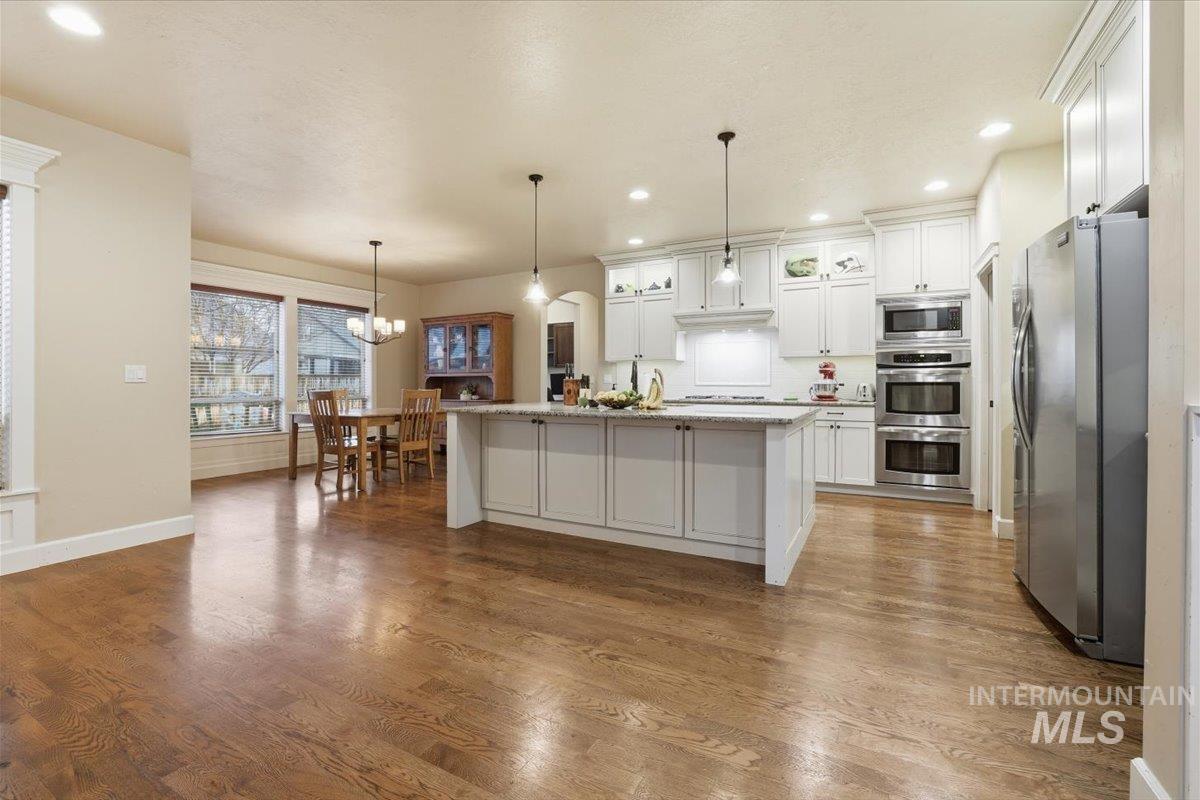 579 W Gable St, Meridian, Idaho 83646, 5 Bedrooms, 3 Bathrooms, Residential For Sale, Price $890,000,MLS 98976126