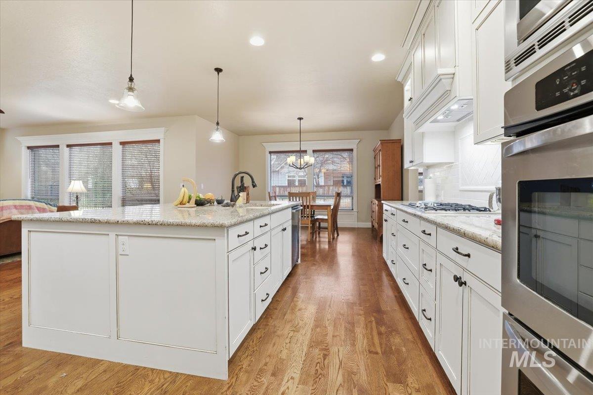 579 W Gable St, Meridian, Idaho 83646, 5 Bedrooms, 3 Bathrooms, Residential For Sale, Price $890,000,MLS 98976126