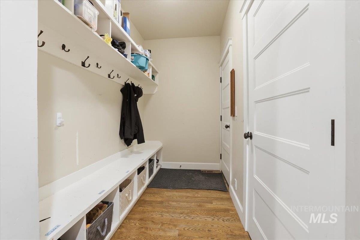 579 W Gable St, Meridian, Idaho 83646, 5 Bedrooms, 3 Bathrooms, Residential For Sale, Price $890,000,MLS 98976126