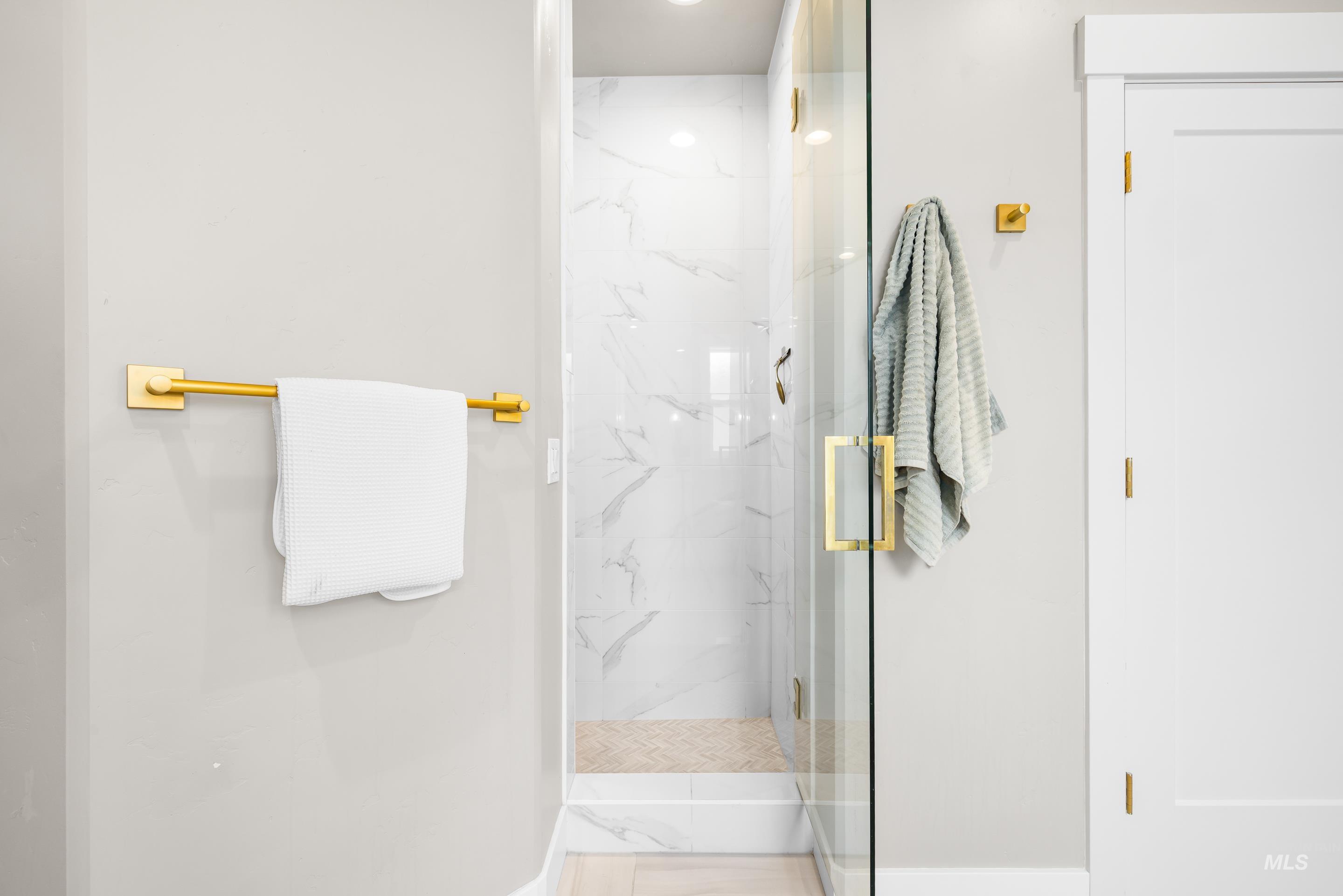 7997 W Suttle Lake Drive, Boise, Idaho 83714, 4 Bedrooms, 4.5 Bathrooms, Residential Income For Sale, Price $1,249,000, 98976127